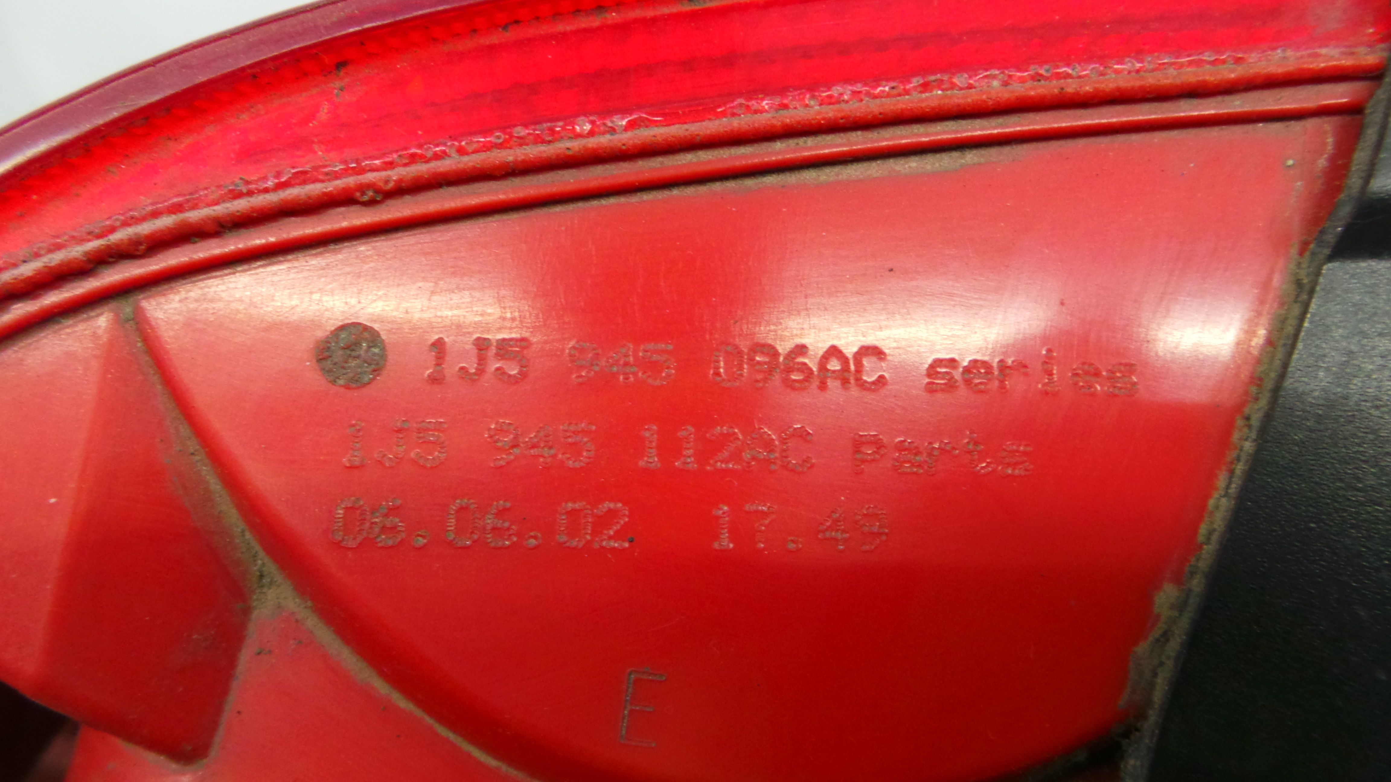 Farolim Stop Dto 1J5945096AC - VW BORA I (1J2)-35968247