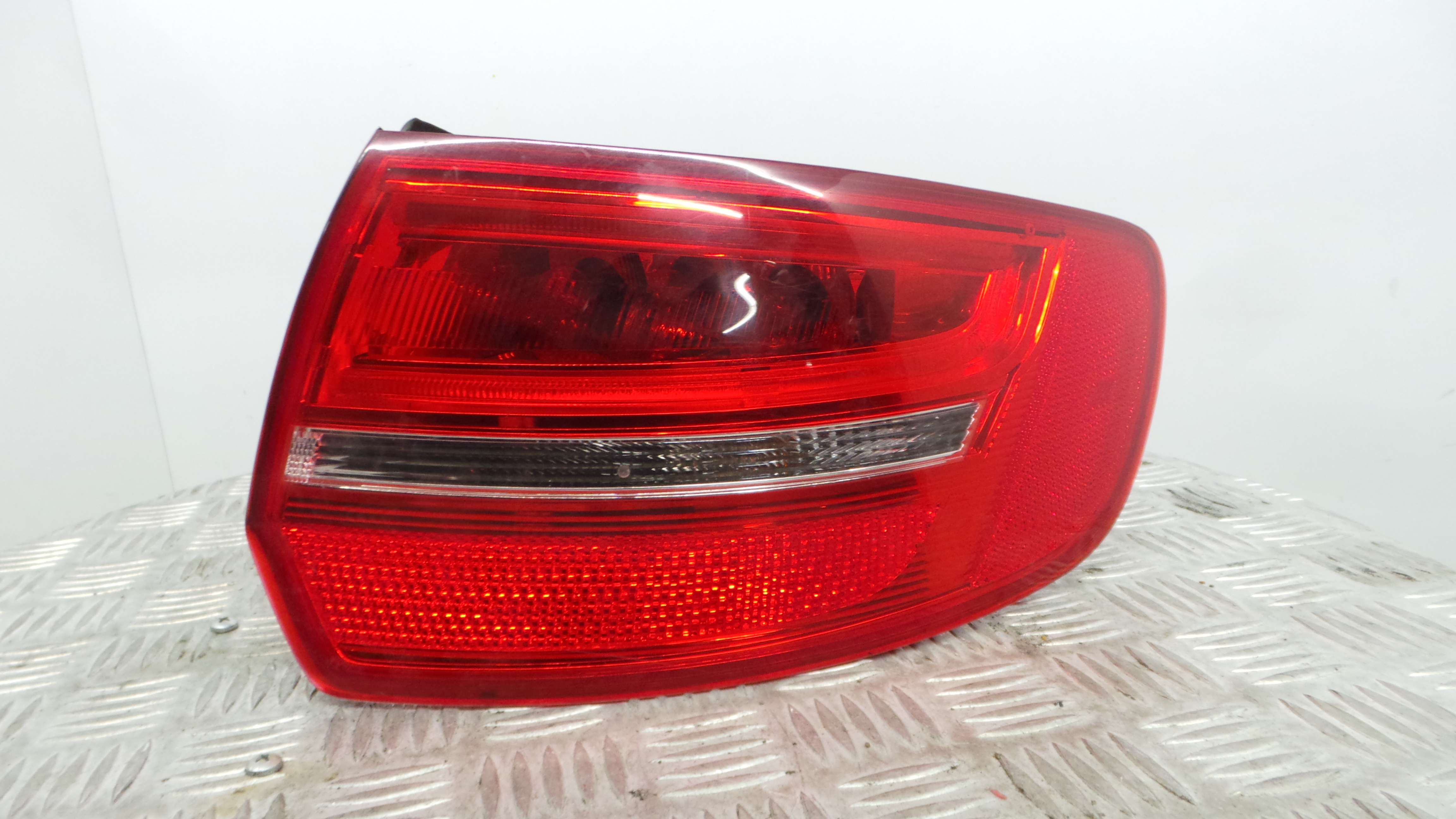 Farolim Stop Dto 8P4945096E - AUDI A3 (8P1)-35968557