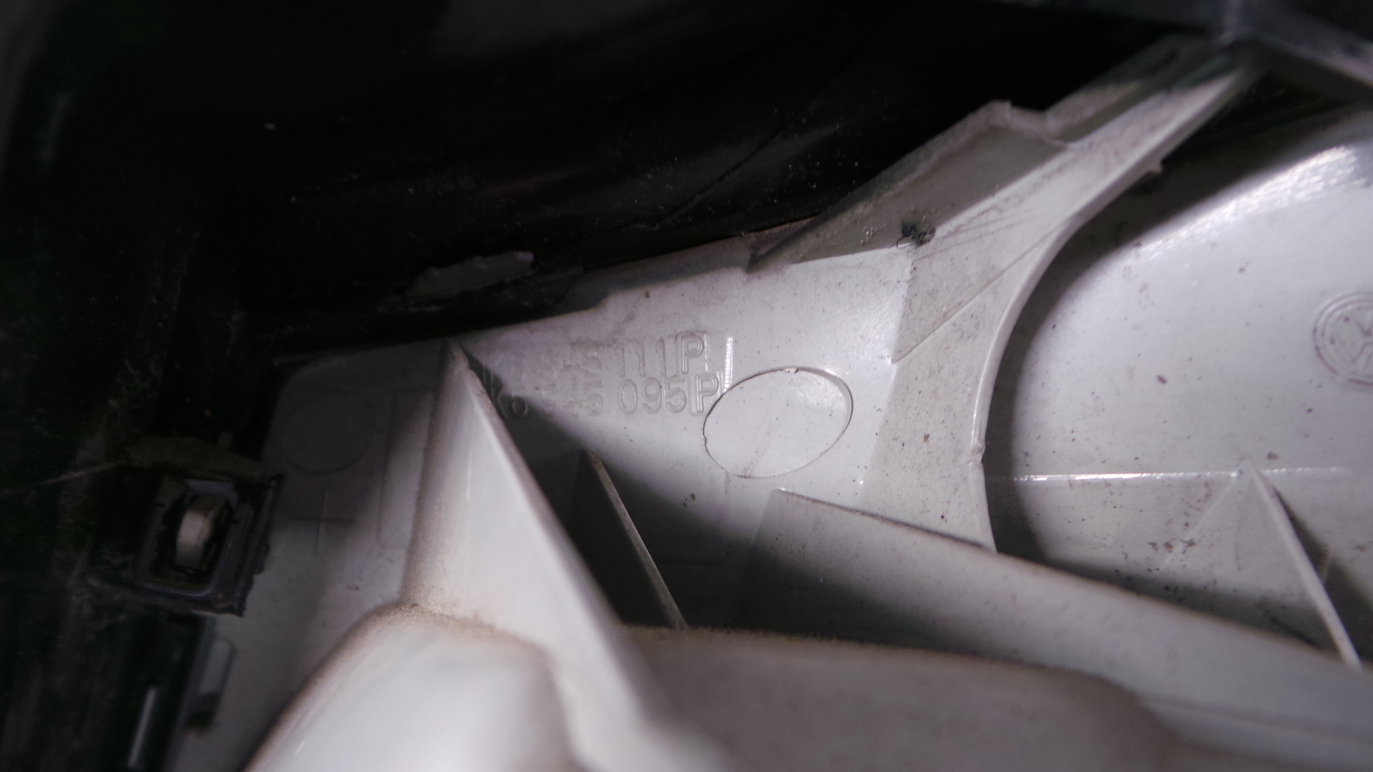 Farolim Stop Esq 1K6945111P - VW GOLF V (1K1)-35969015