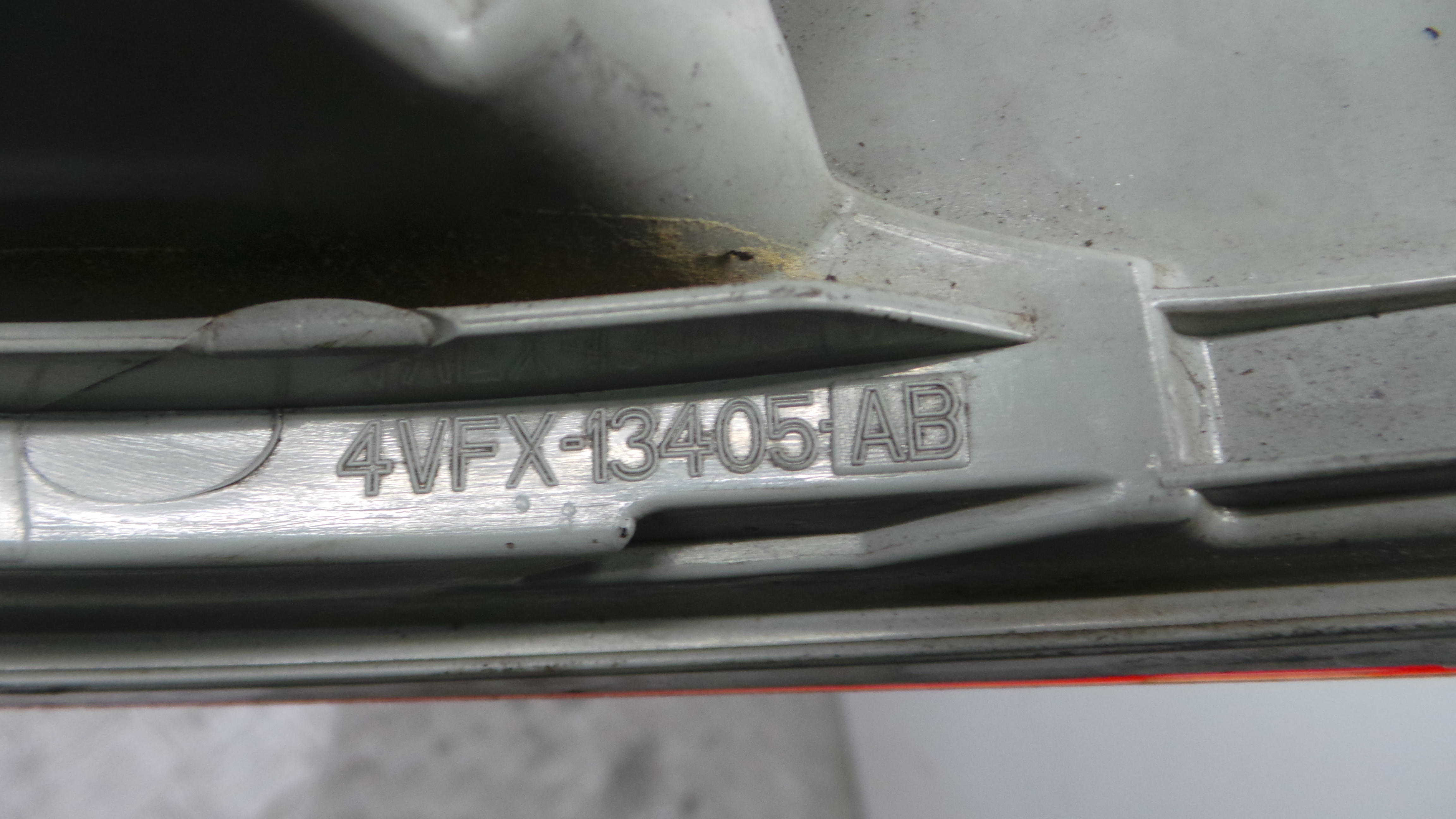 Farolim Stop Esq 1K6945111P - VW GOLF V (1K1)-35969015