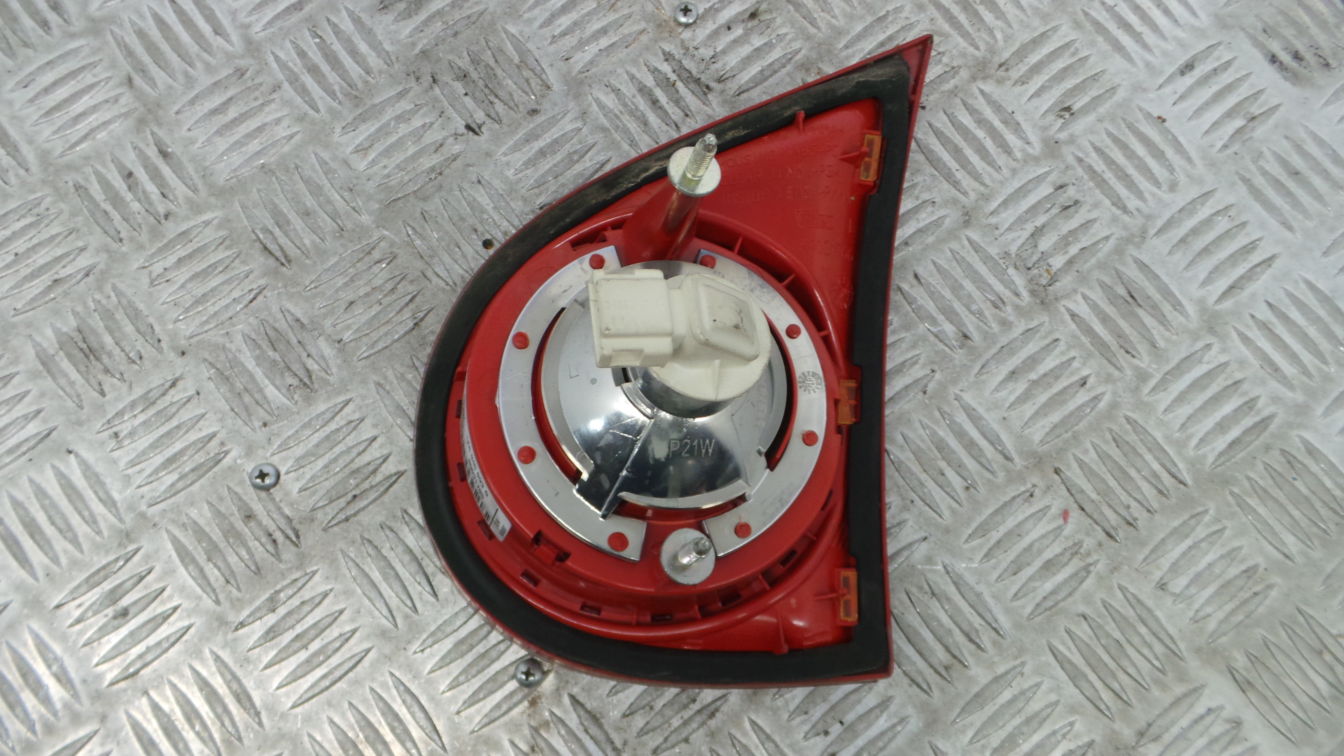 Farolim Stop Esq 1K6945093G - VW GOLF V (1K1)-35970130