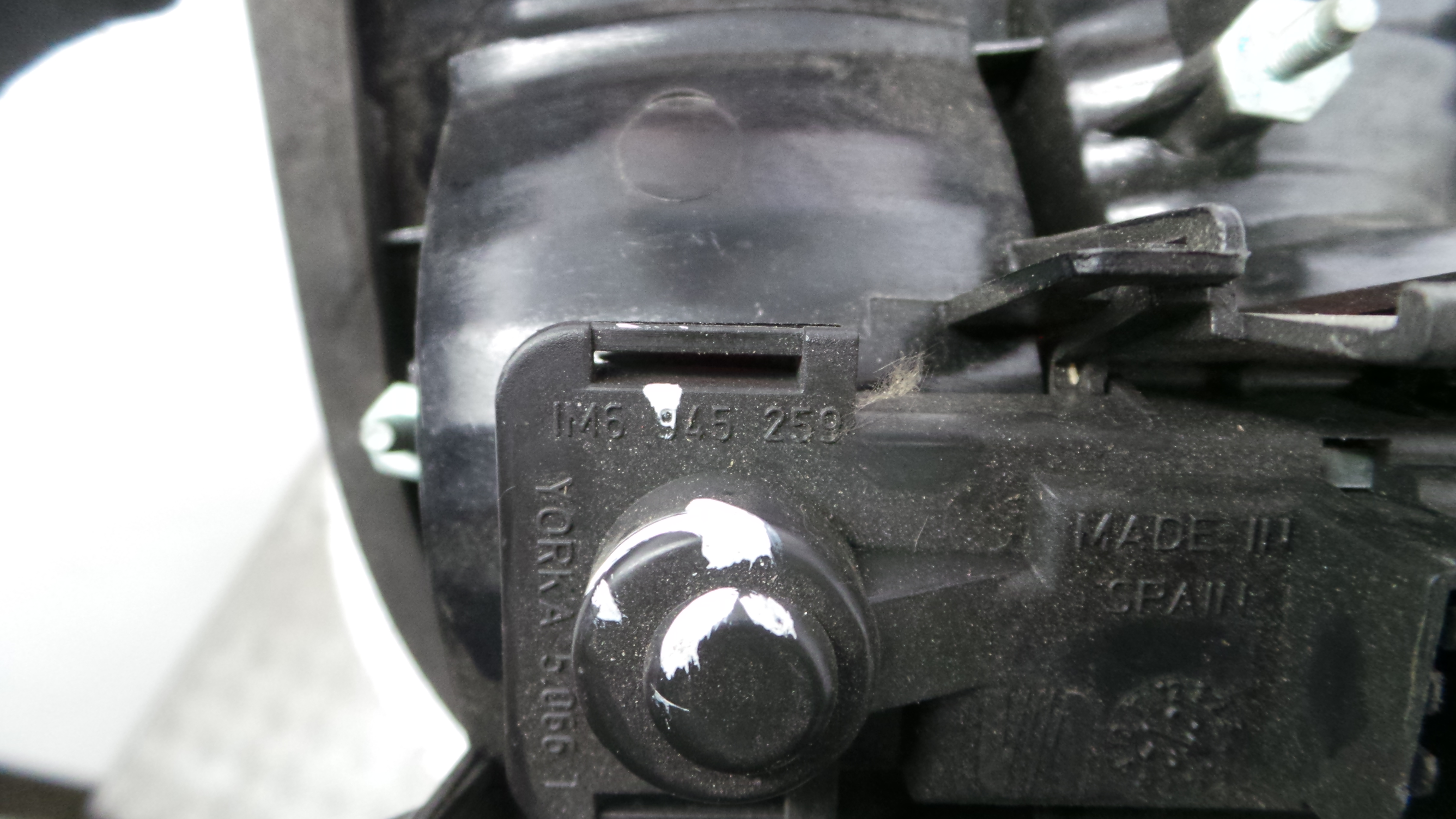 Farolim Stop Dto 1M6945092B - SEAT LEON (1M1)-35970470