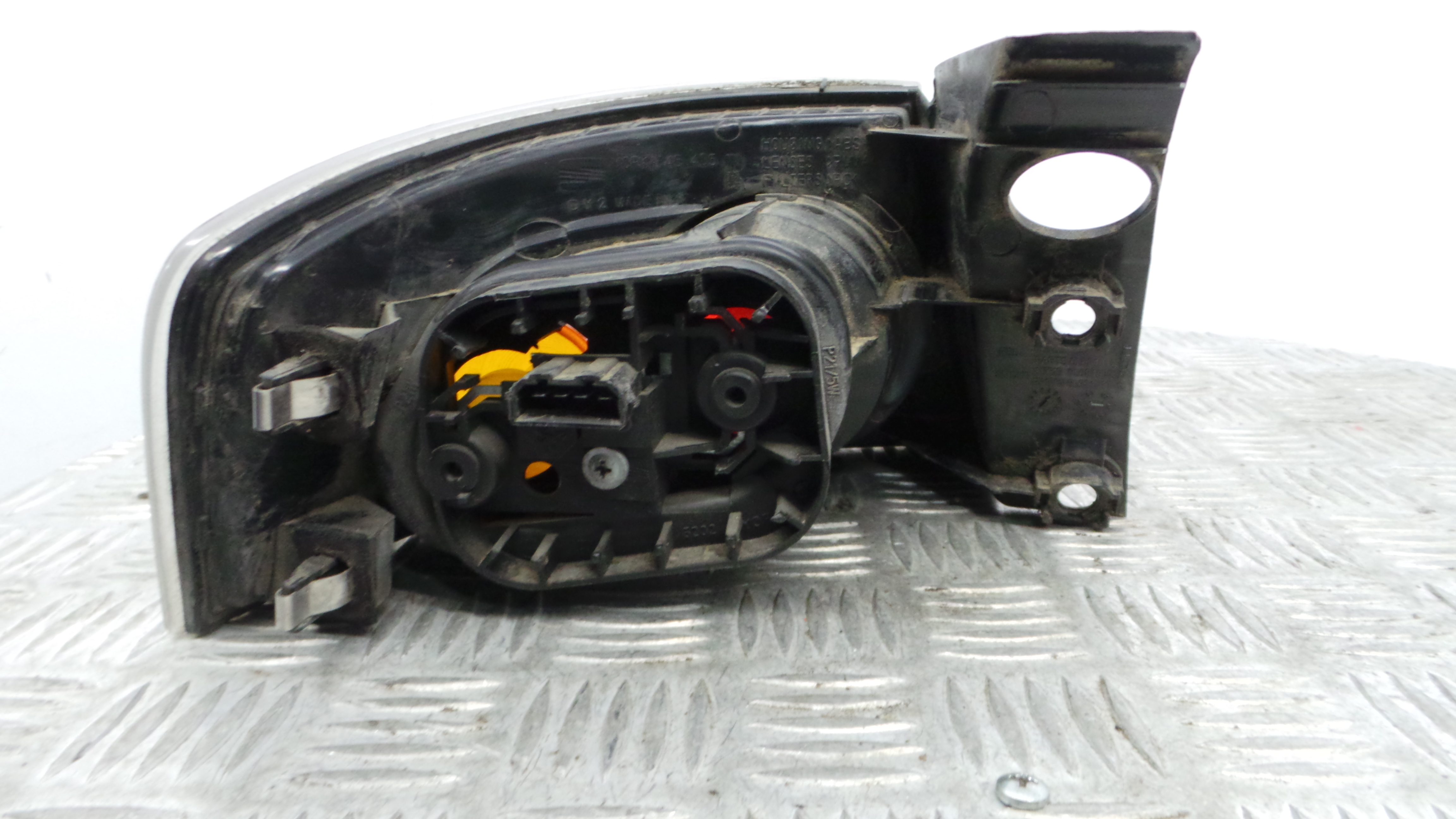 Farolim Stop Dto 6L6945096E - SEAT IBIZA III (6L1), IBIZA Mk III (6L1)-35970919