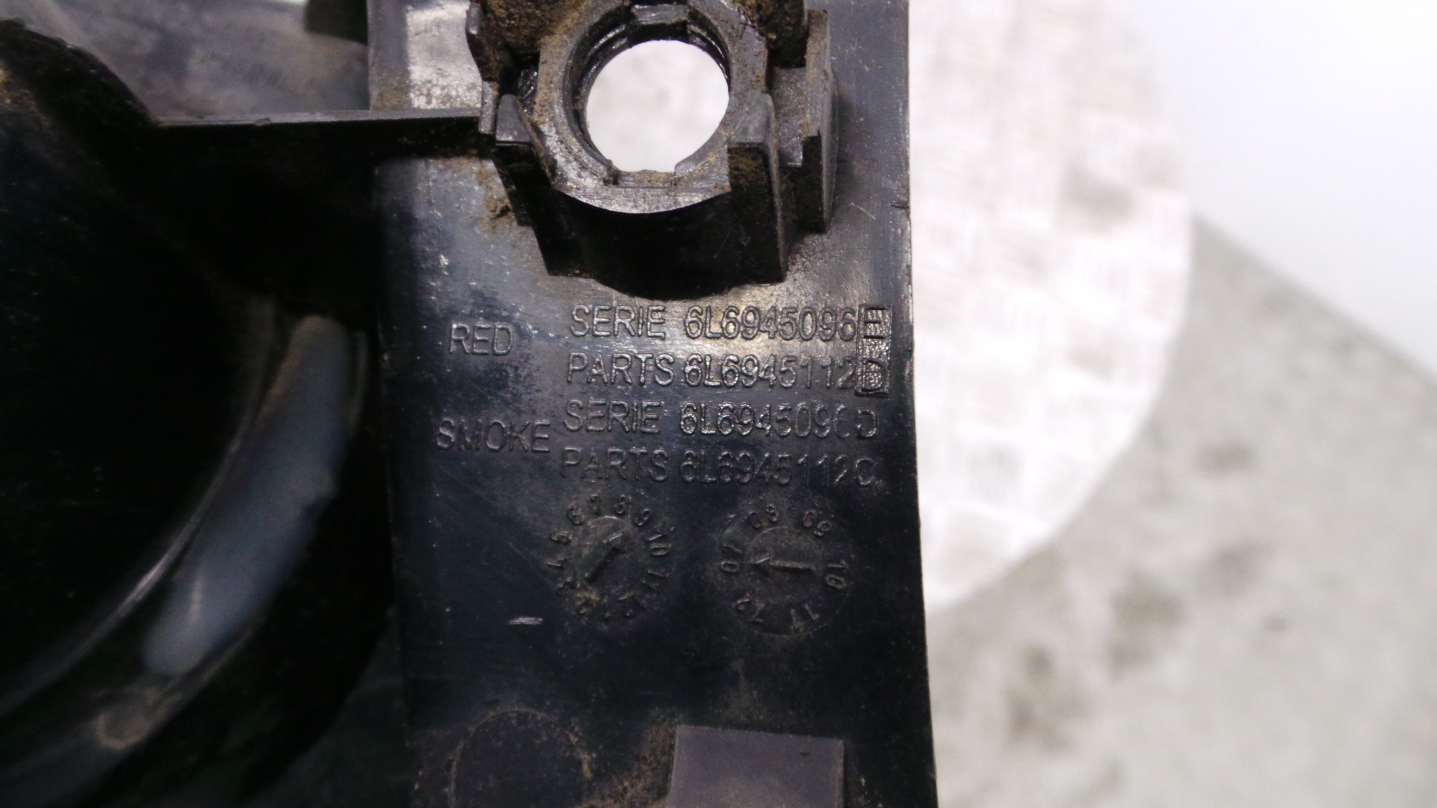 Farolim Stop Dto 6L6945096E - SEAT IBIZA III (6L1), IBIZA Mk III (6L1)-35970919