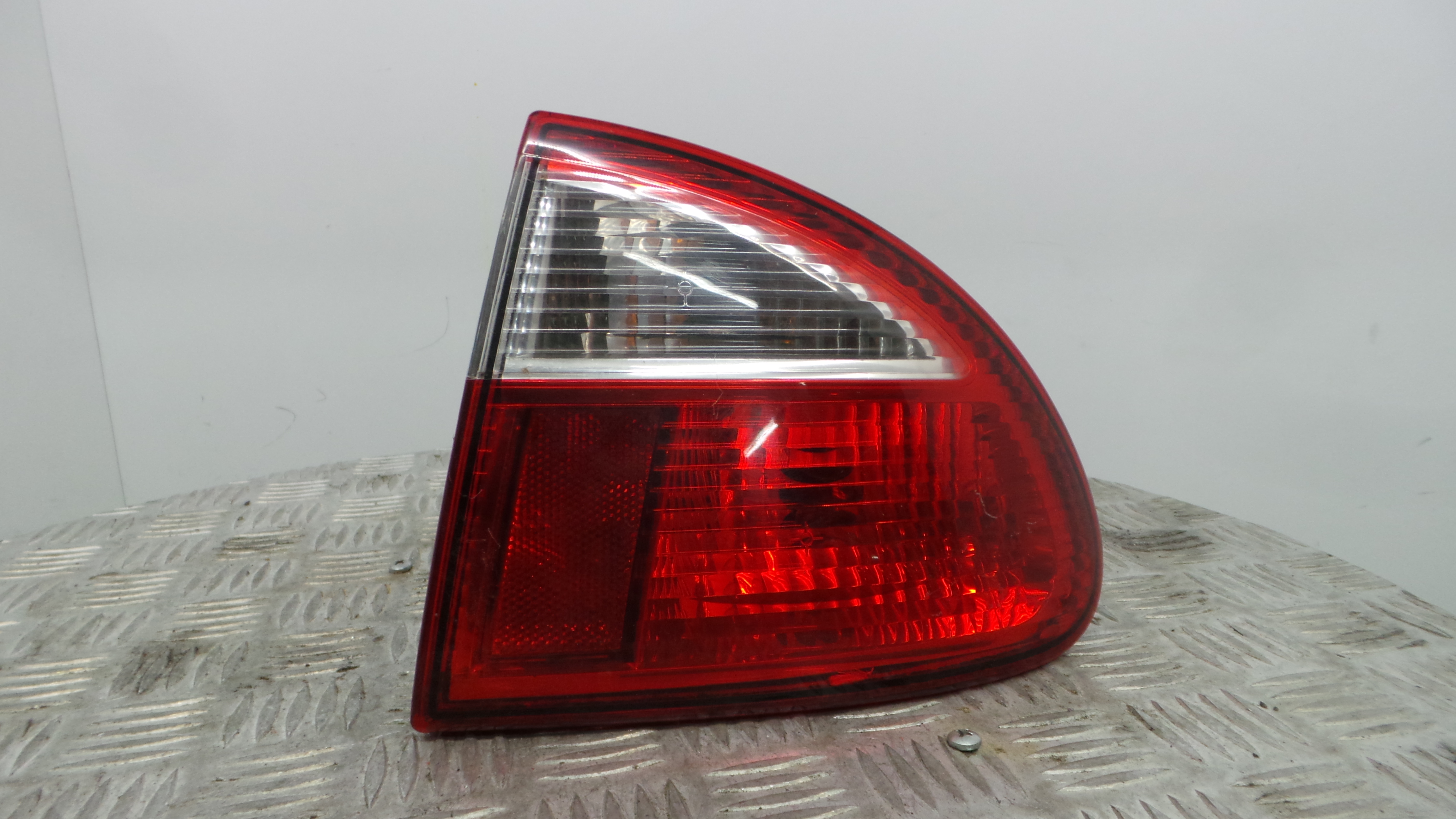 Farolim Stop Dto 1M6945112 - SEAT LEON (1M1)-35971090