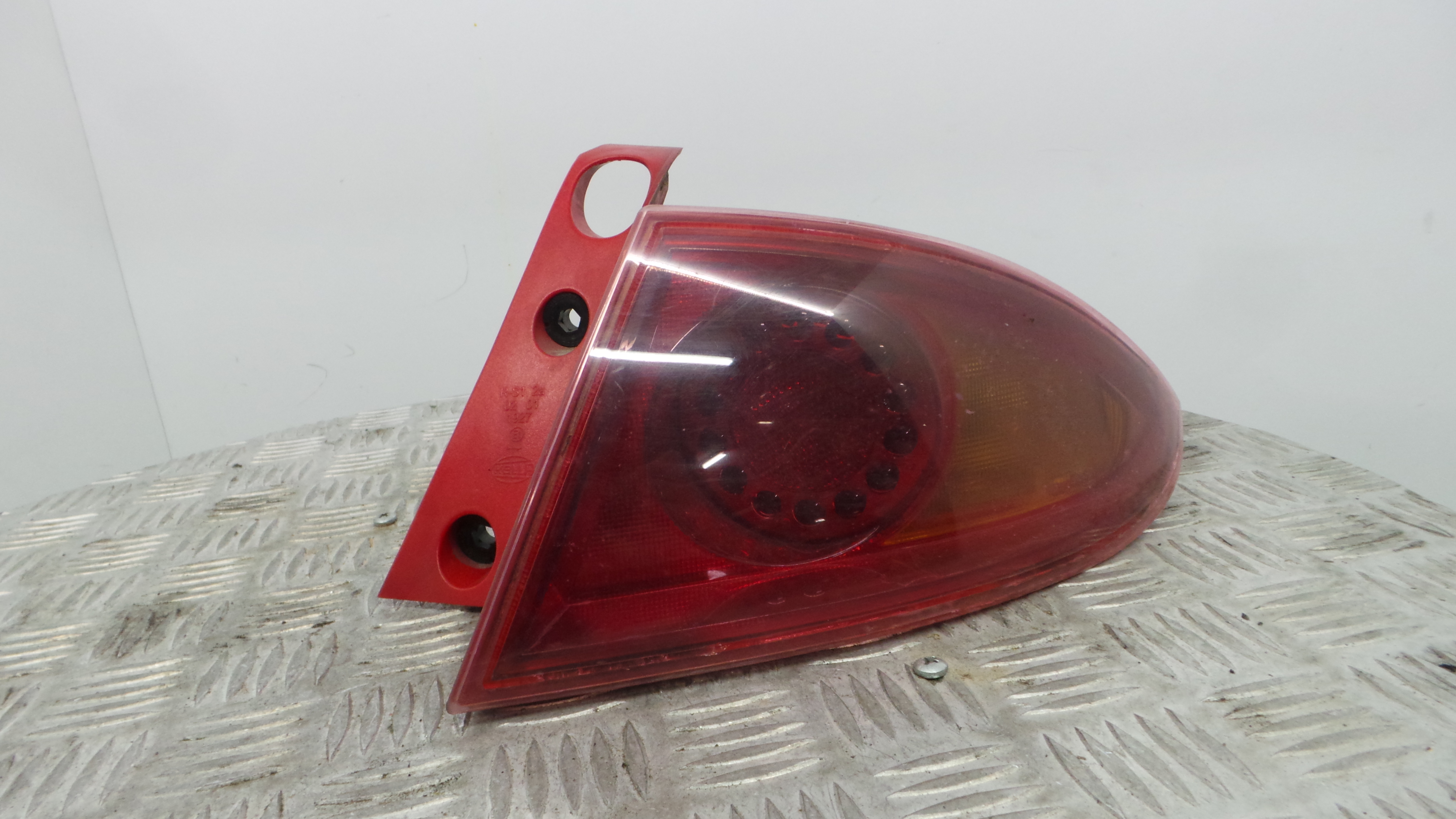 Farolim Stop Dto 98205200 - SEAT LEON (1P1)-35972526