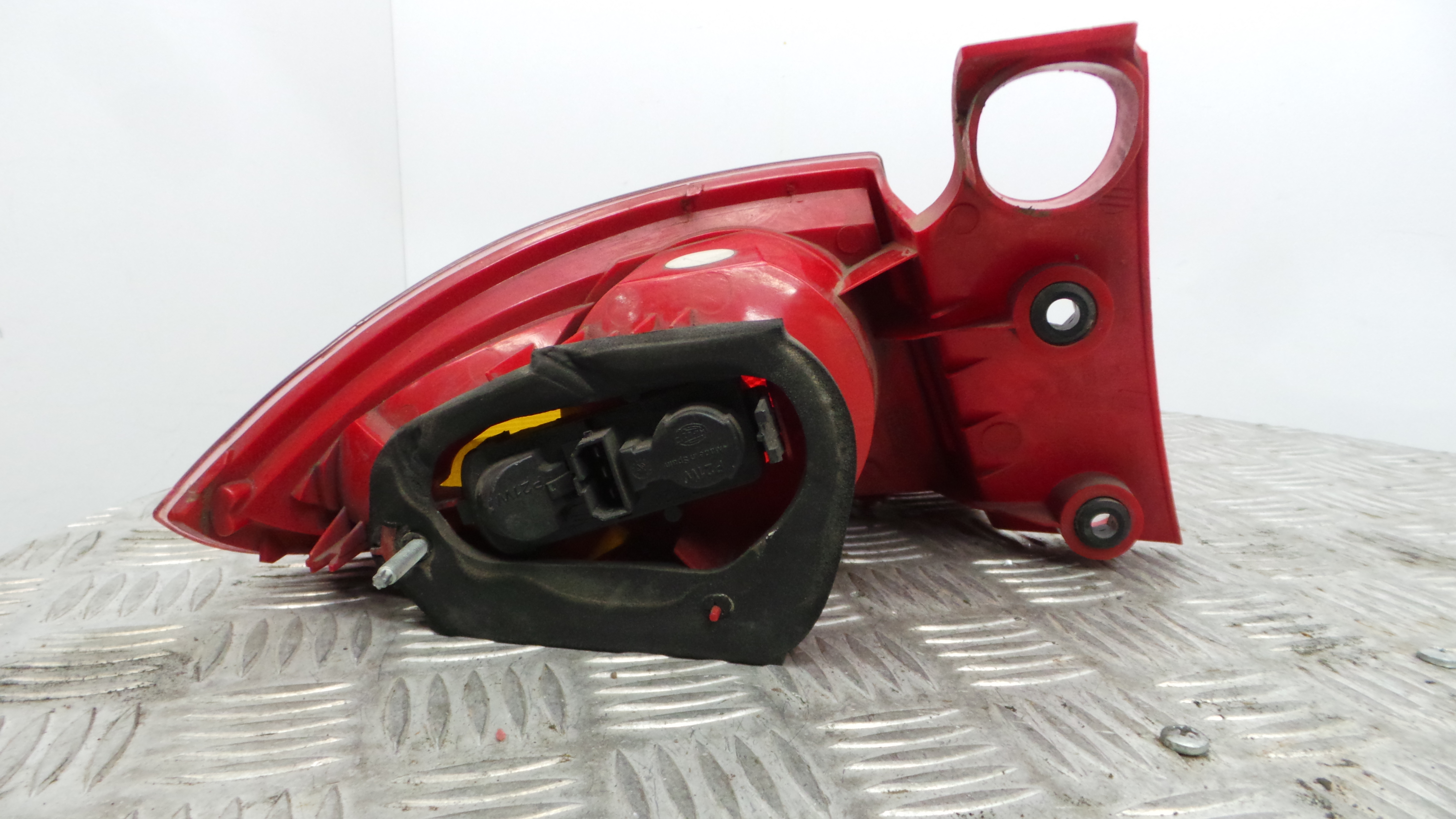 Farolim Stop Dto 98205200 - SEAT LEON (1P1)-35972526