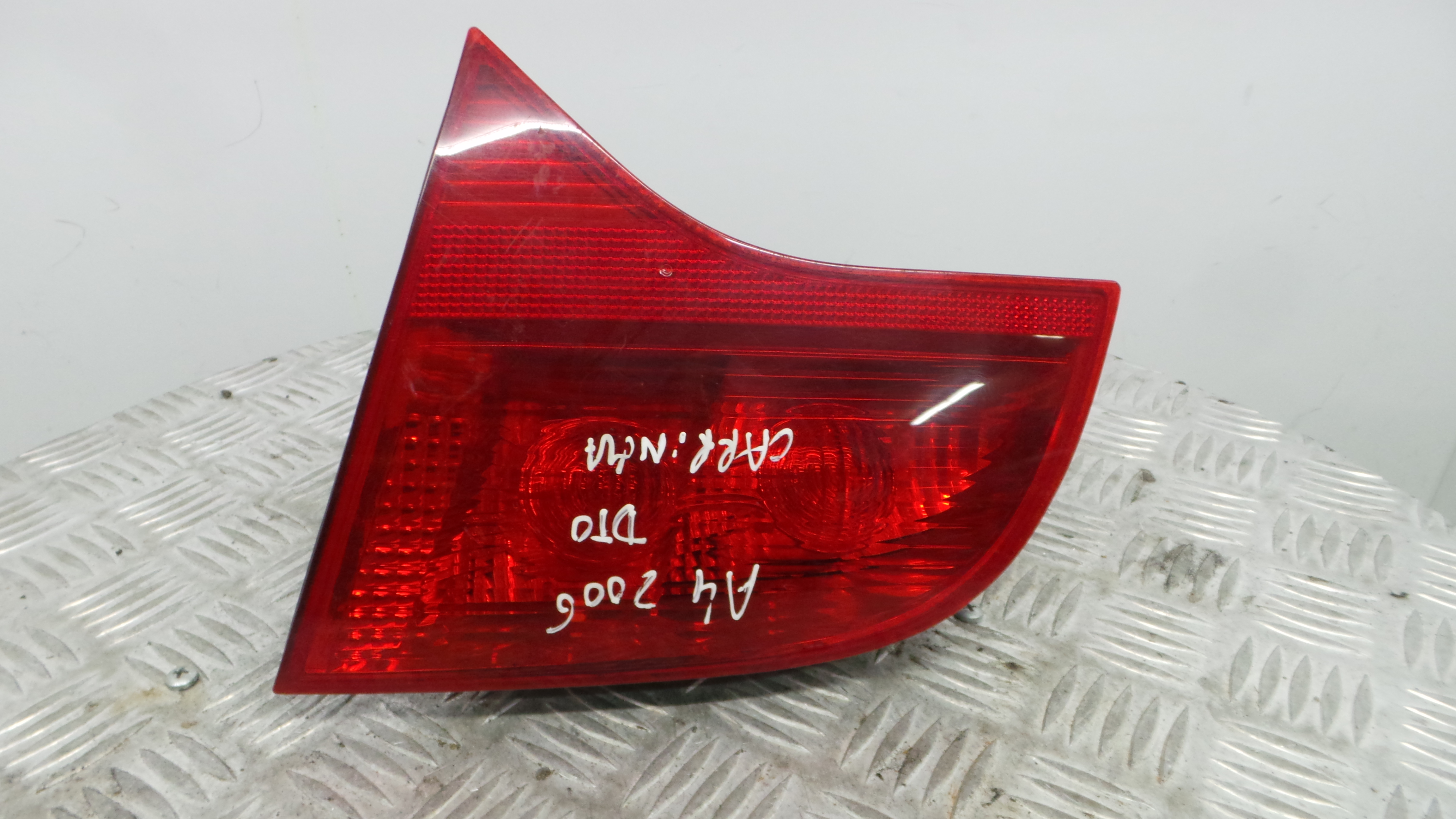 Farolim Stop Dto 8E9945094 - AUDI A4 B7 Avant (8ED)-35972740 Farolim Stop Dto 8E9945094 - AUDI A4 B7 Avant (8ED)-35972740