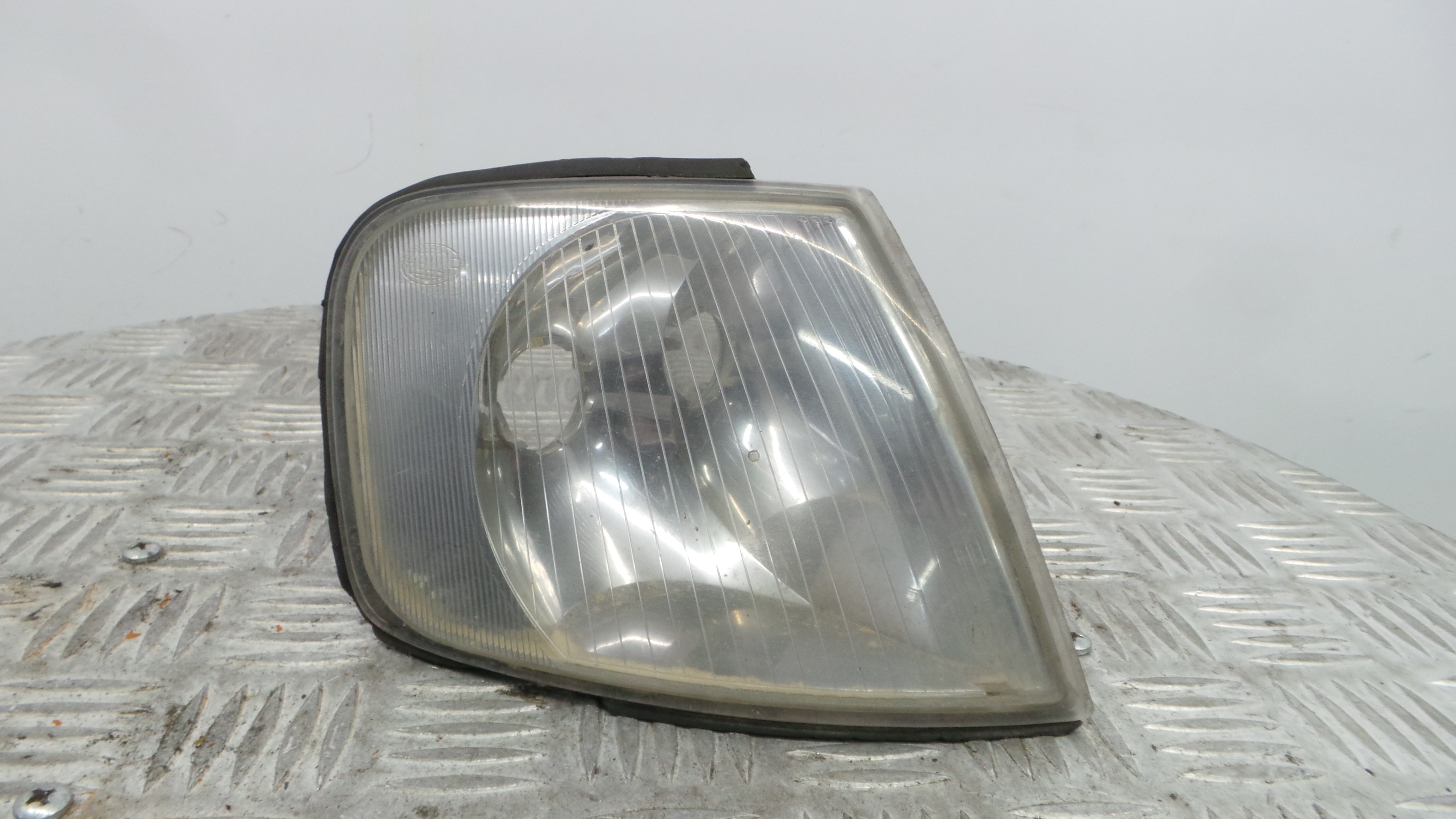 Farolim de Pisca Frente Dto 8D0953050C - AUDI A3 (8L1)-36056901 Farolim de Pisca Frente Dto 8D0953050C - AUDI A3 (8L1)-36056901
