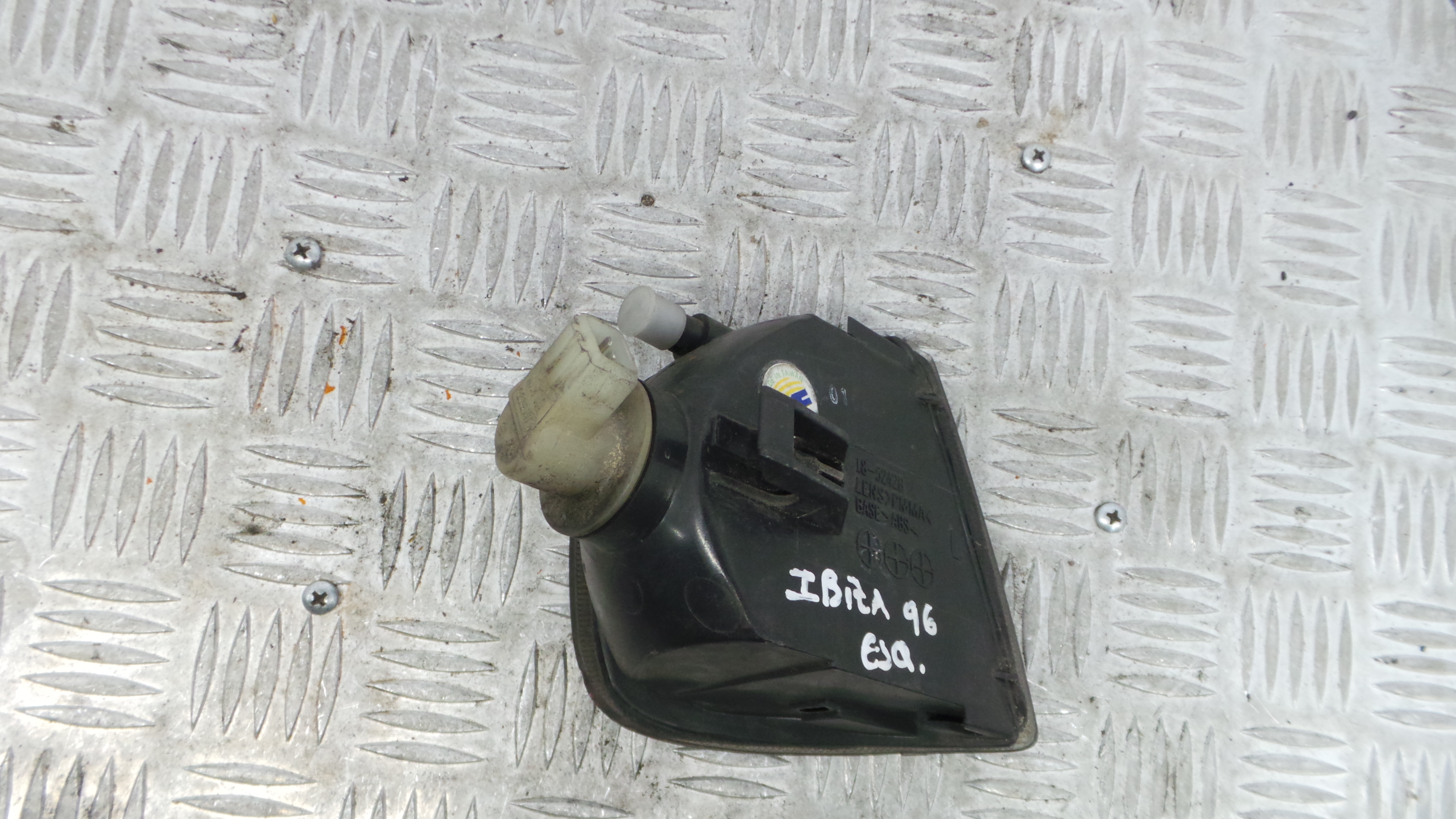 Farolim de Pisca Frente Esq 18-5242B - SEAT IBIZA II (6K1), IBIZA Mk II (6K1)-36056907