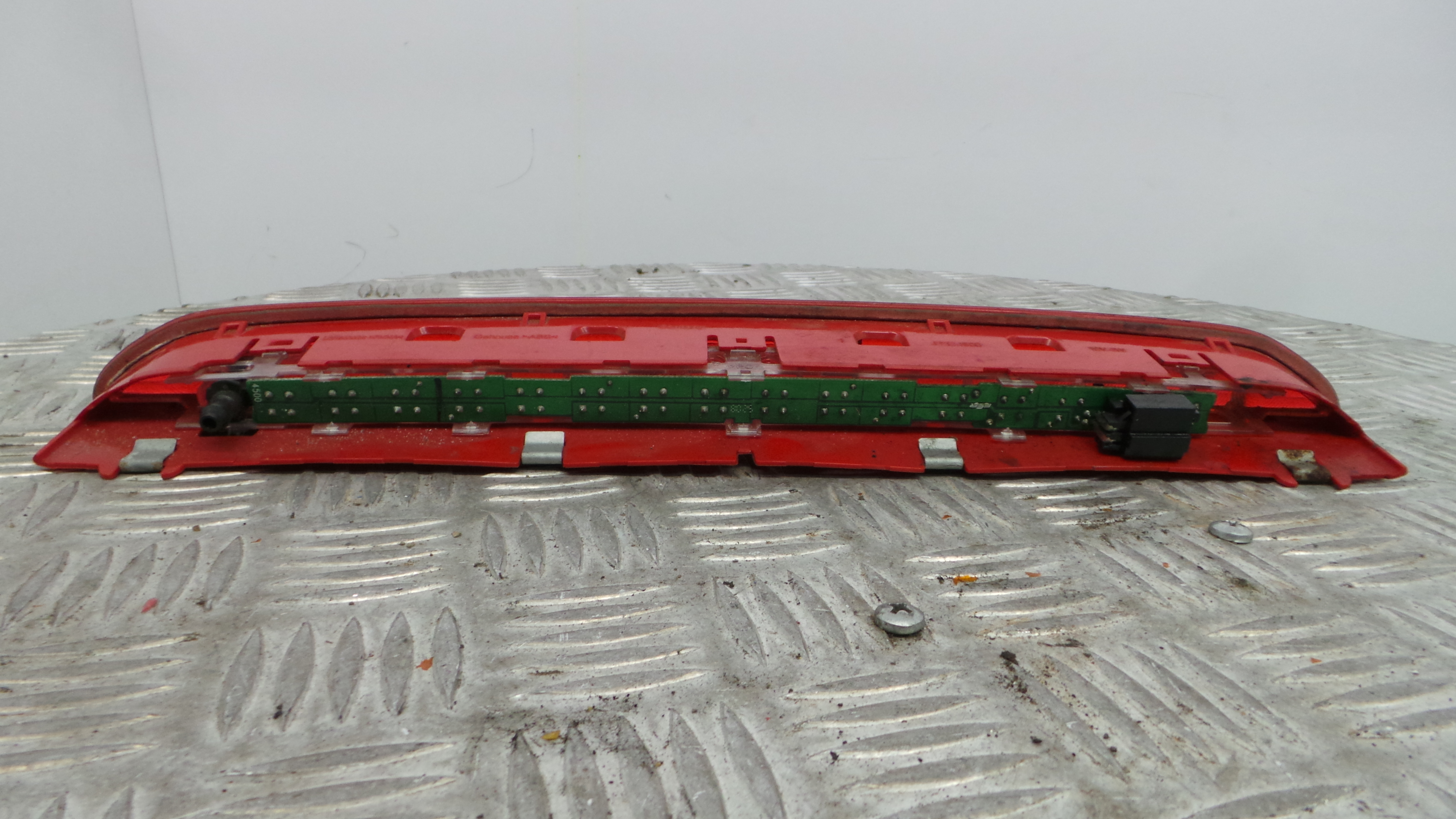 Farolim Stop Central / Luz de Stop Adicional 5K0945087B - VW POLO V (6R1, 6C1)-36057725