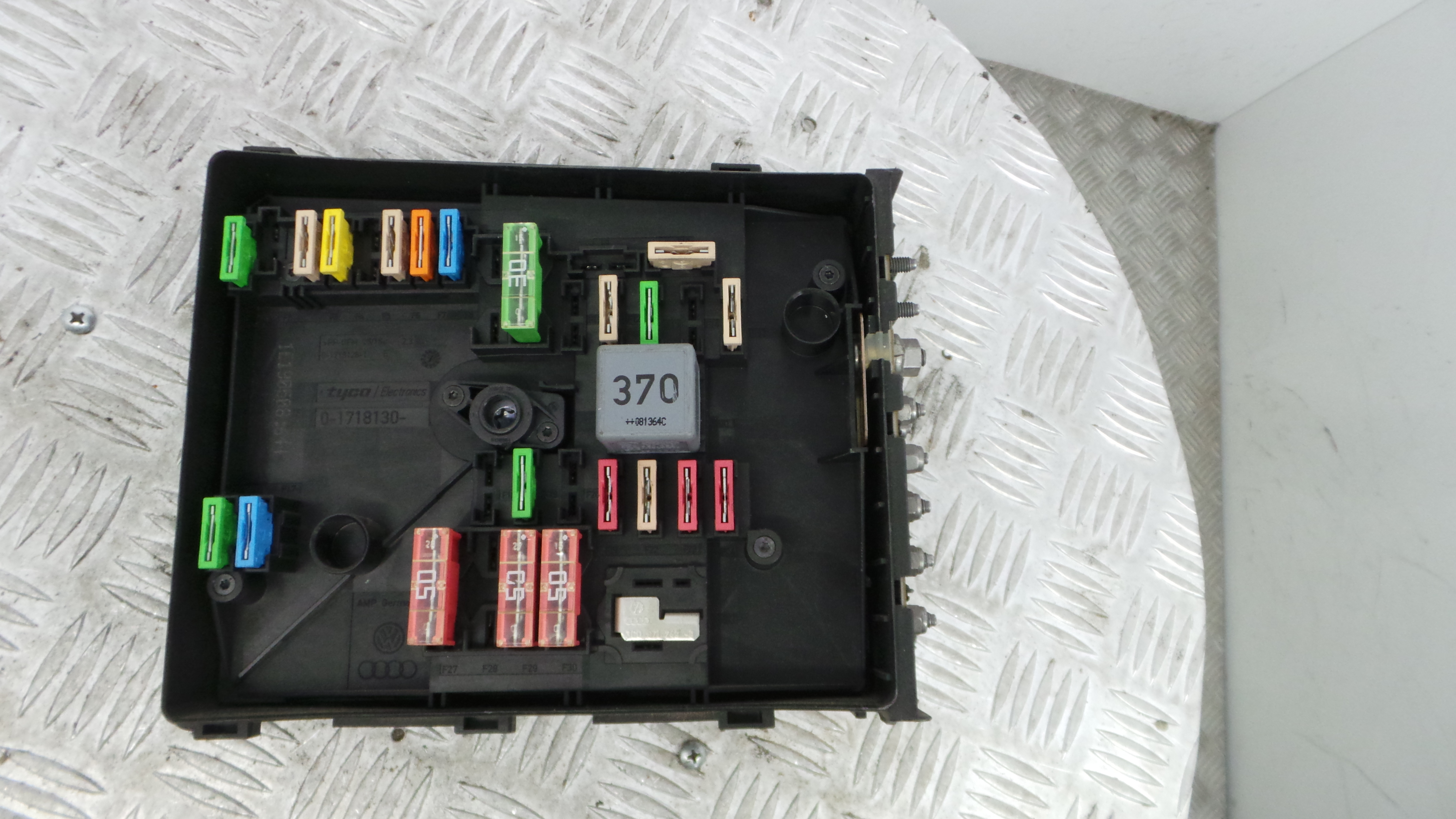 Caixa dos Fusíveis / BSI / UCH / SAM 1K0937125A - VW GOLF V (1K1)-36059133