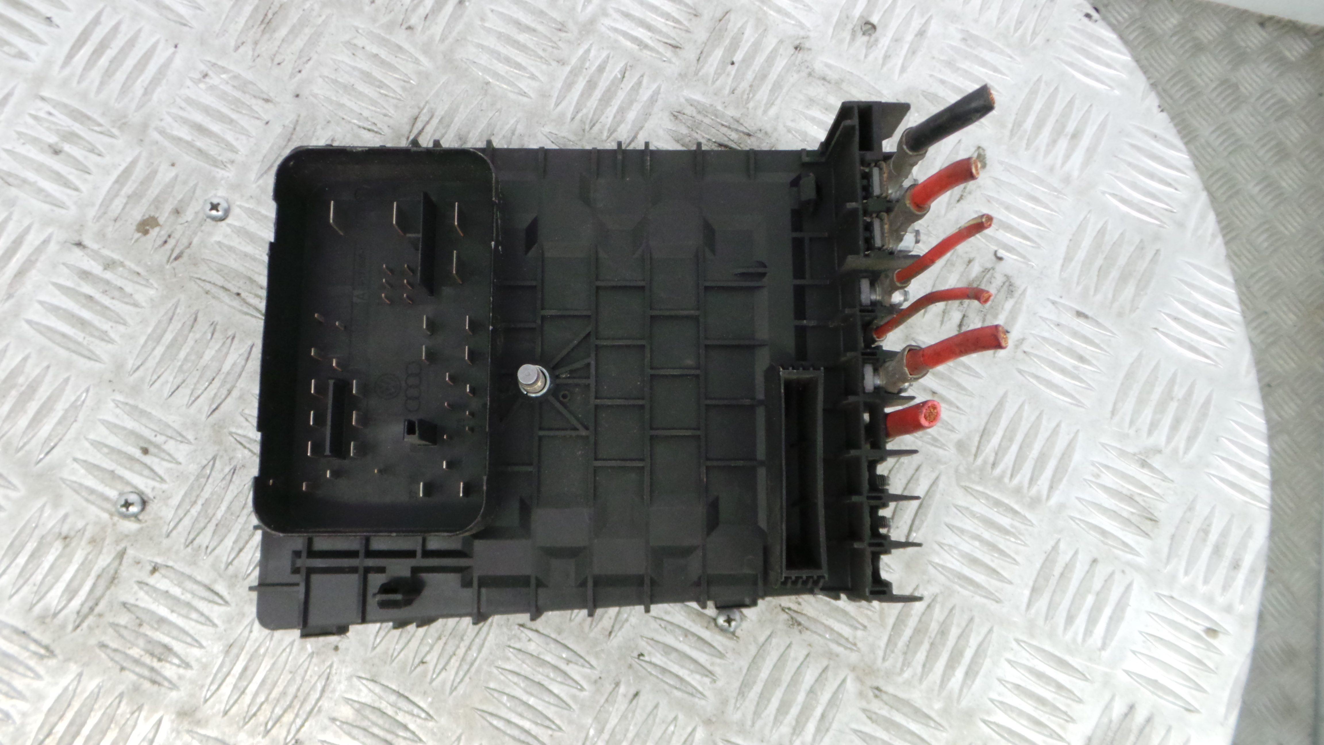 Caixa dos Fusíveis / BSI / UCH / SAM 1K0937125A - VW GOLF V (1K1)-36059133