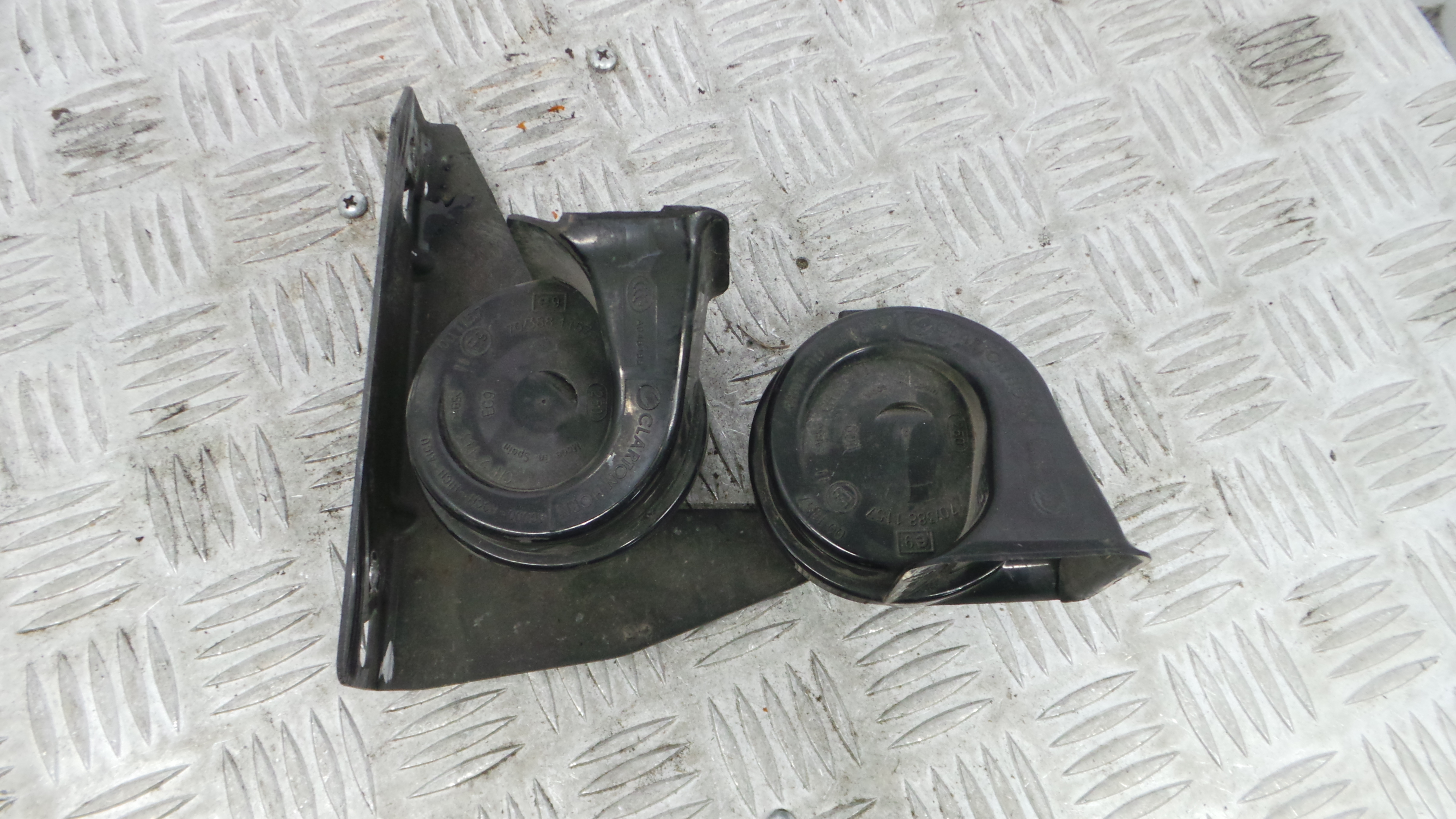 Buzina 6033FB2270 - BMW 1 (F20), 1 Sports Hatch (F20)-36059303 Buzina 6033FB2270 - BMW 1 (F20), 1 Sports Hatch (F20)-36059303