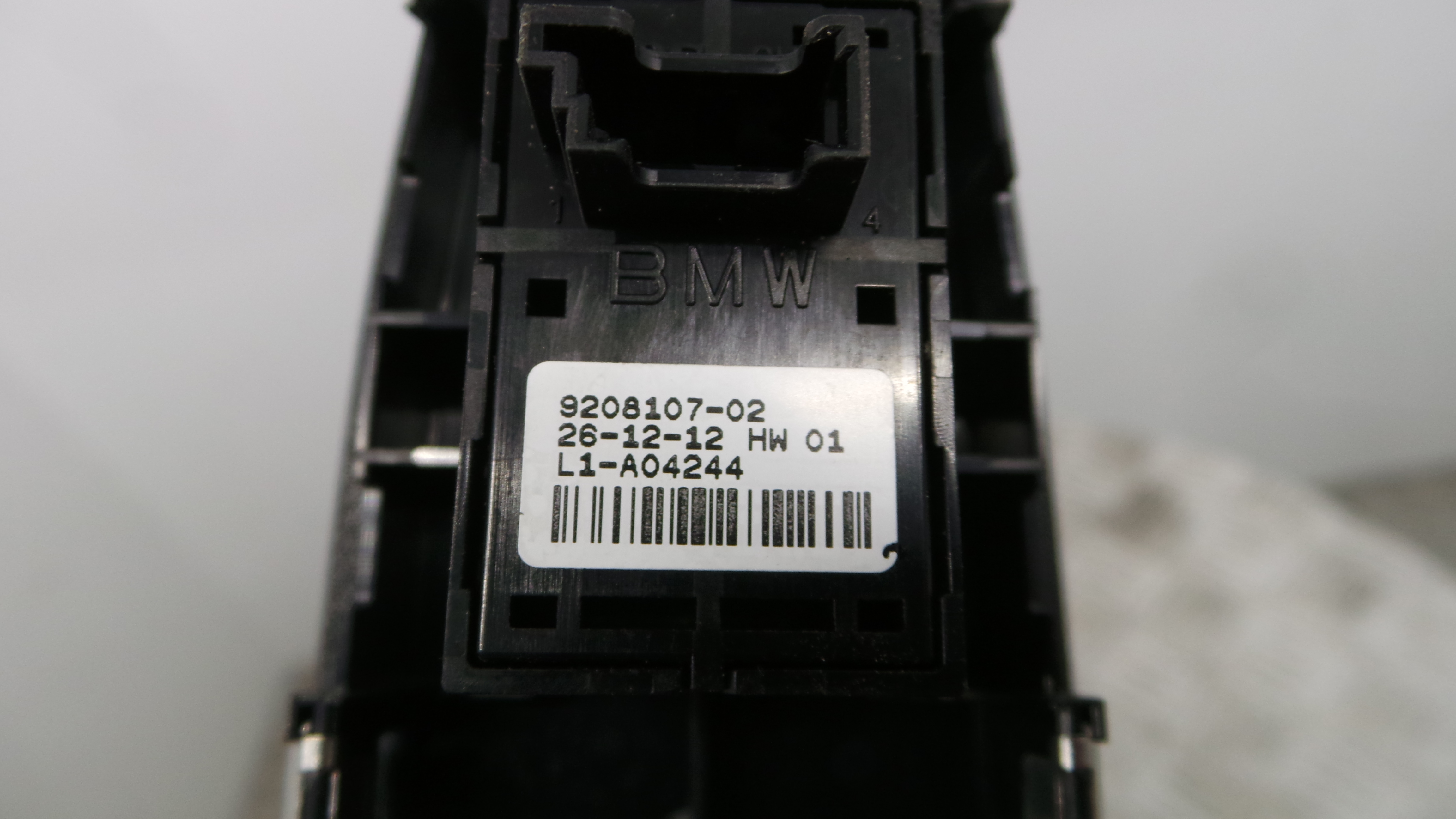Interruptor / Comando Elevador Vidro Frente Dto  51.41-7240421 - BMW 1 (F20), 1 Sports Hatch (F20)-36059316