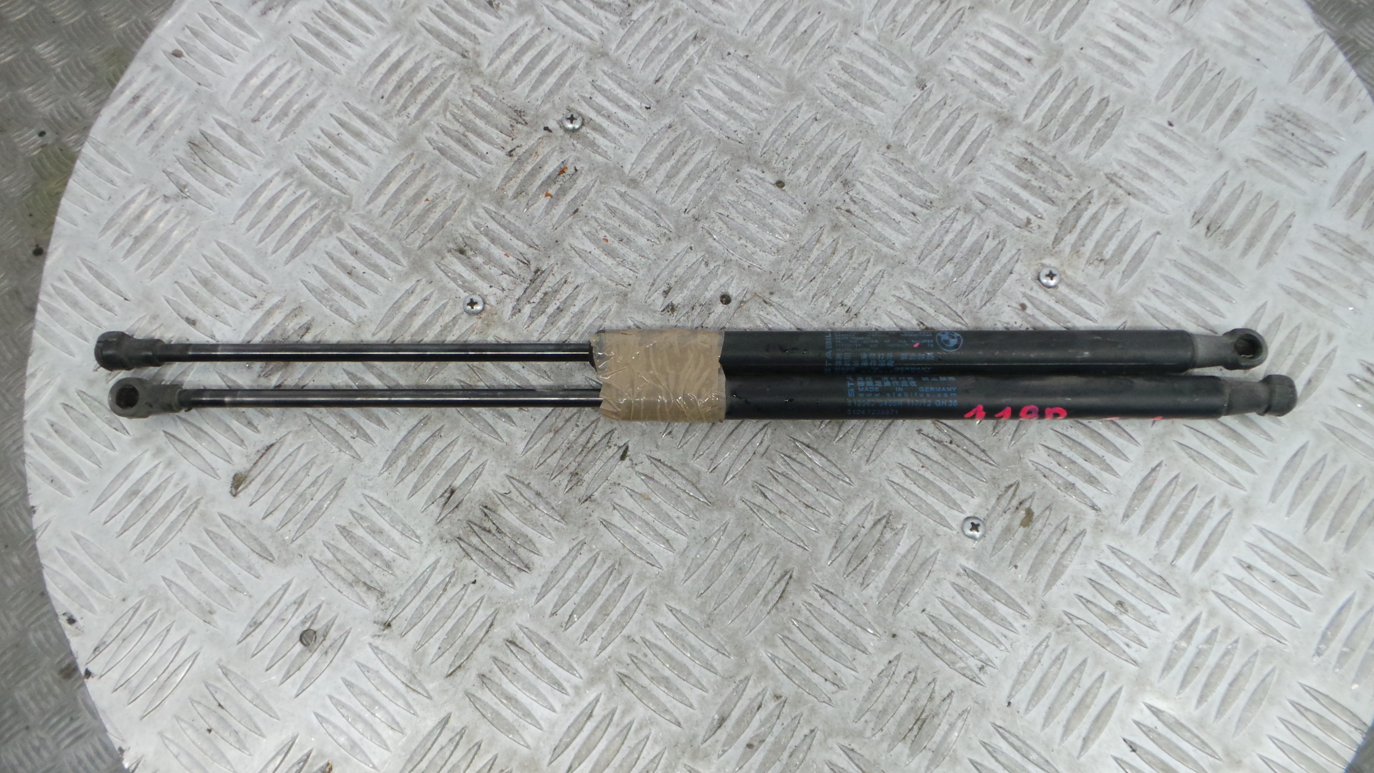 Amortecedor da Mala 51.24-7239871 - BMW 1 (F20), 1 Sports Hatch (F20)-36059341 Amortecedor da Mala 51.24-7239871 - BMW 1 (F20), 1 Sports Hatch (F20)-36059341