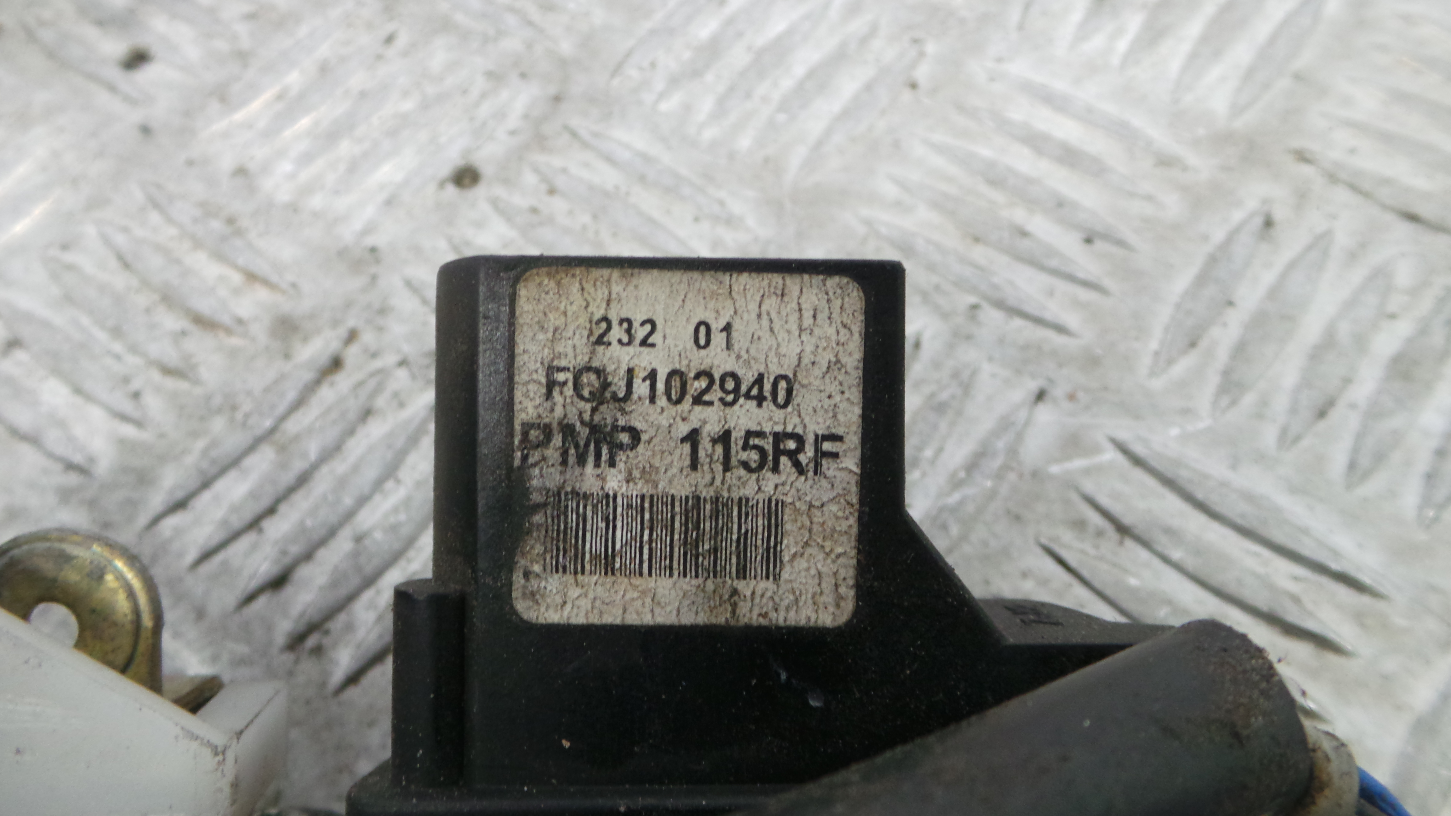 Fecho da Porta Frente Dto FQJ102940 - ROVER 45 I Hatchback (RT)-36059472