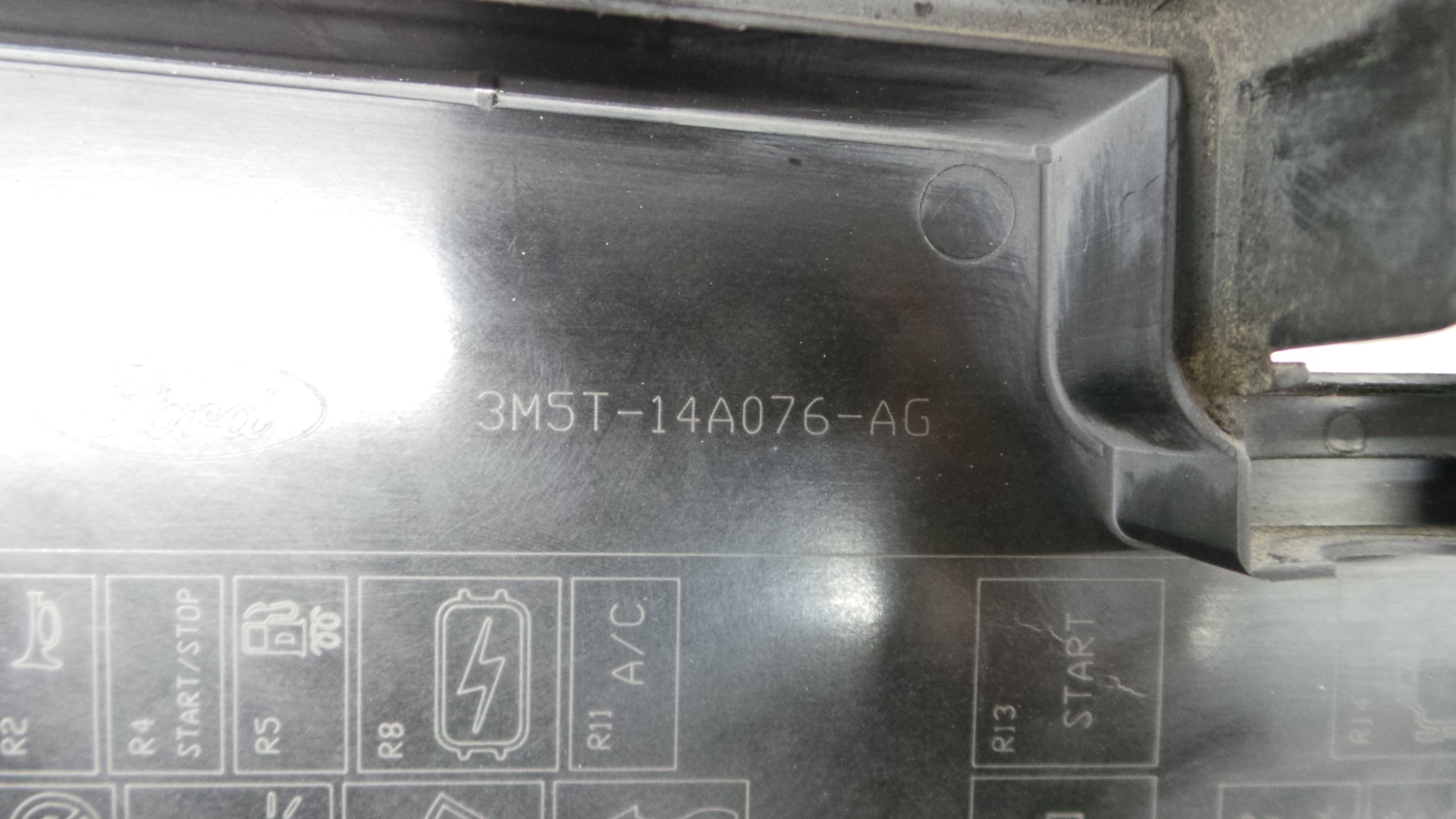 Tampa da Caixa dos Fusíveis 3M5T-14A076-AG - FORD FOCUS II (DA_, HCP, DP)-36059962