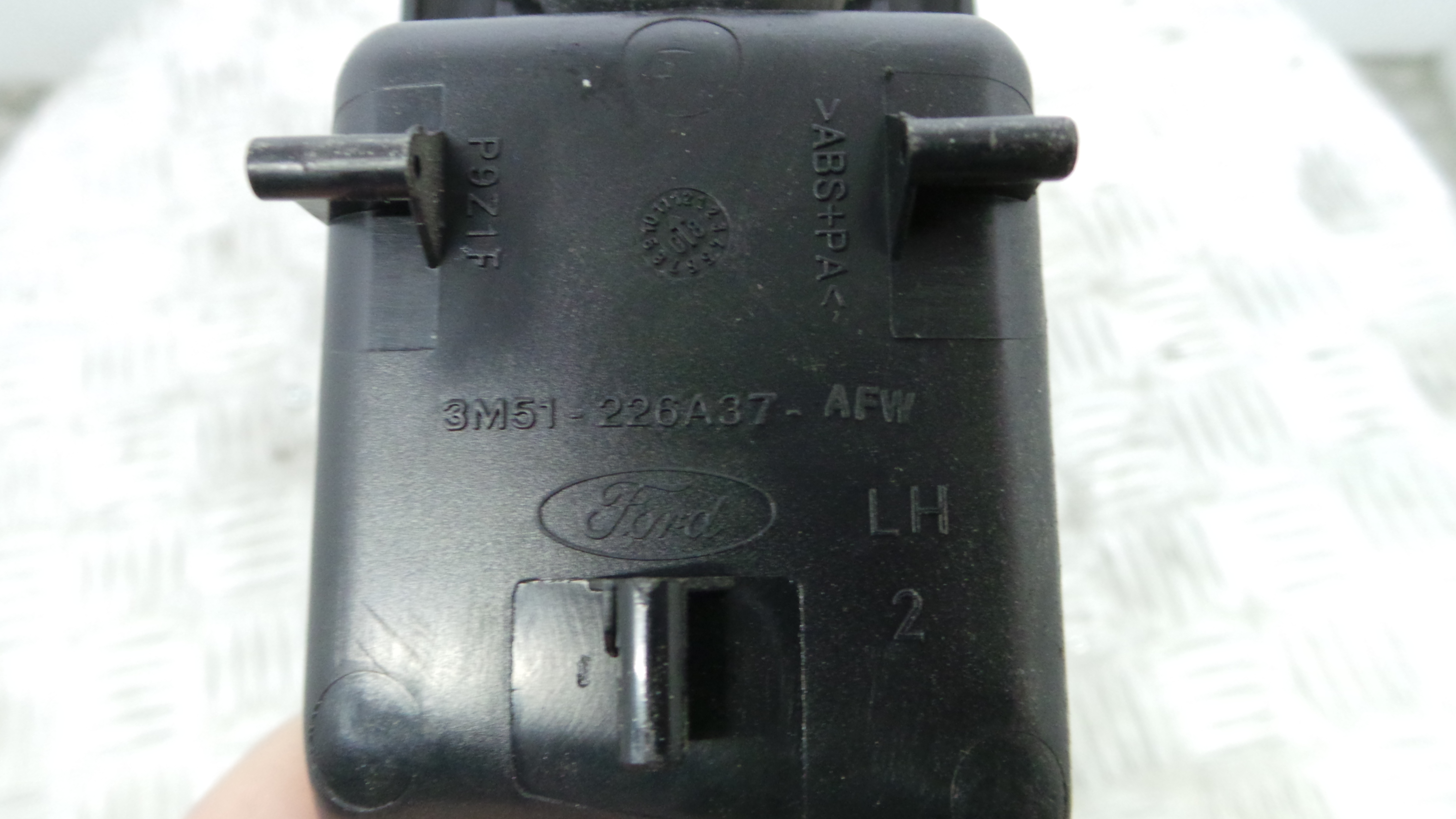 Puxador Interior Traseiro Esquerdo  3M51-226A37-AFW - FORD FOCUS II Station Wagon (DA_, FFS, DS), FO-36060005