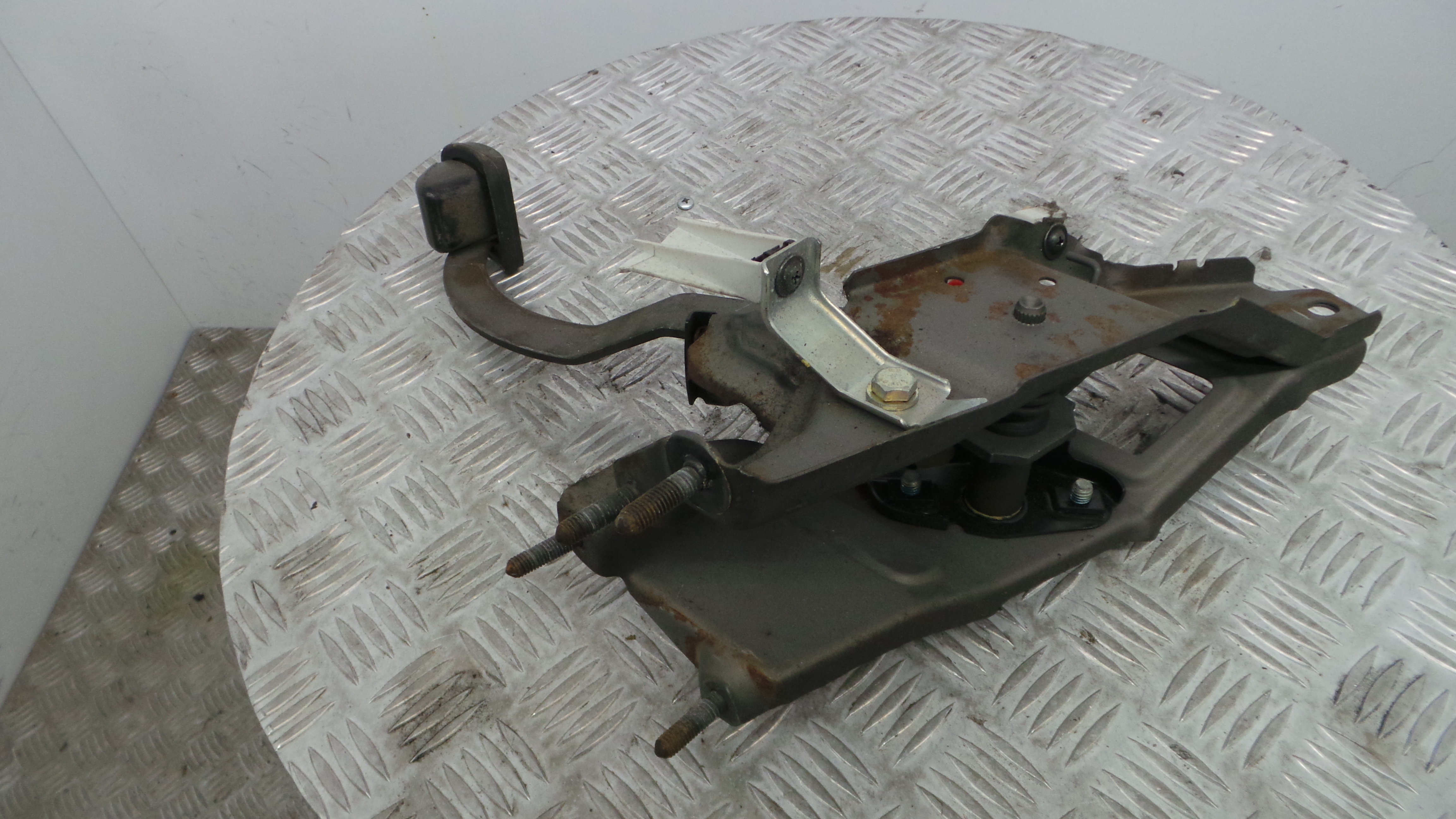 Pedal de Embraiagem 24436752 - OPEL VECTRA B Combi (J96)-36062377