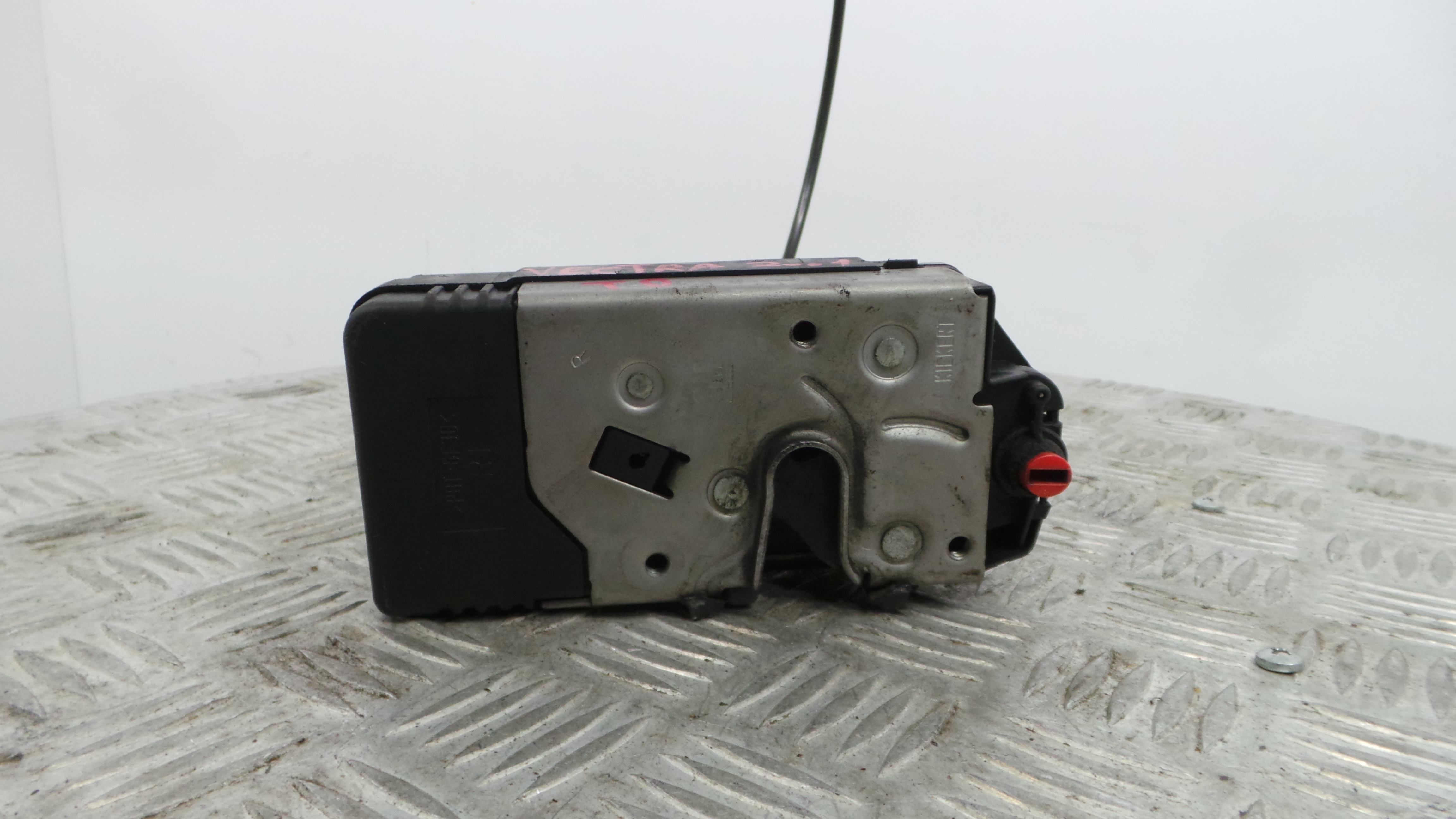 Fecho da Porta Trás Dto 24414131 - OPEL VECTRA B Combi (J96)-36062935