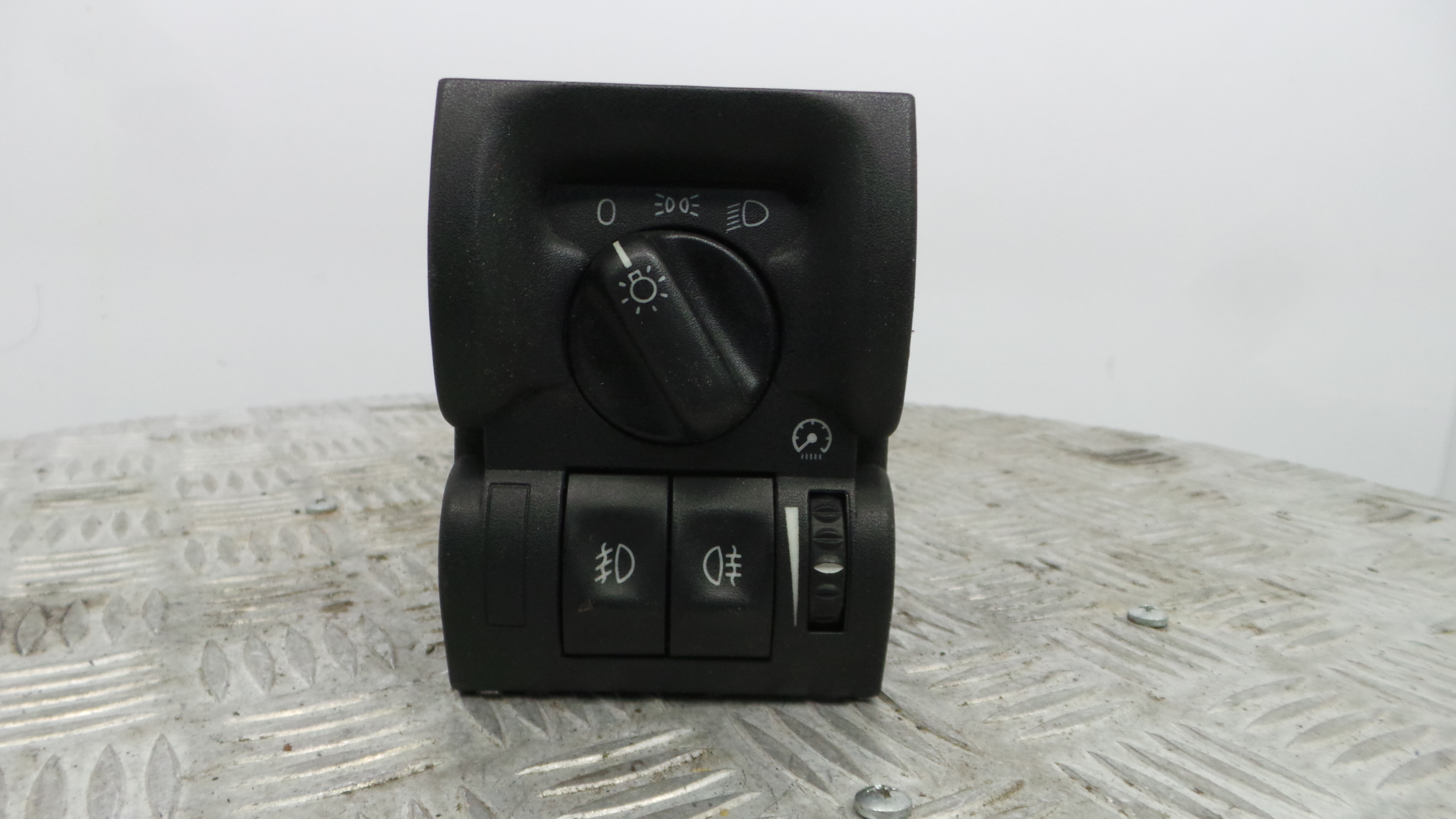 Comando das luzes 90504968 - OPEL VECTRA B Combi (J96)-36062965 Comando das luzes 90504968 - OPEL VECTRA B Combi (J96)-36062965