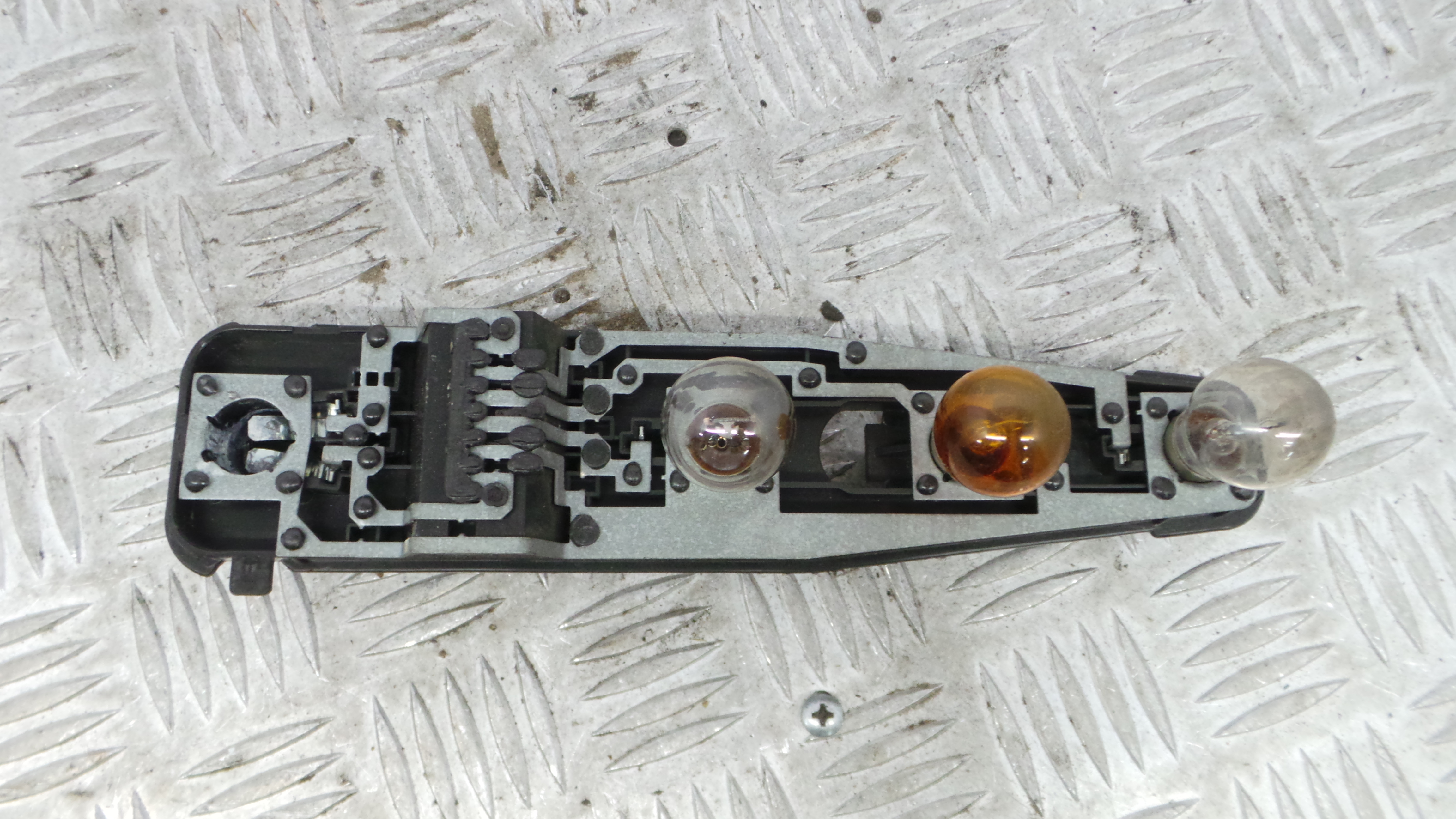 Suporte Lampadas Tras Esquerdo 90541634 - OPEL VECTRA B Combi (J96)-36062974