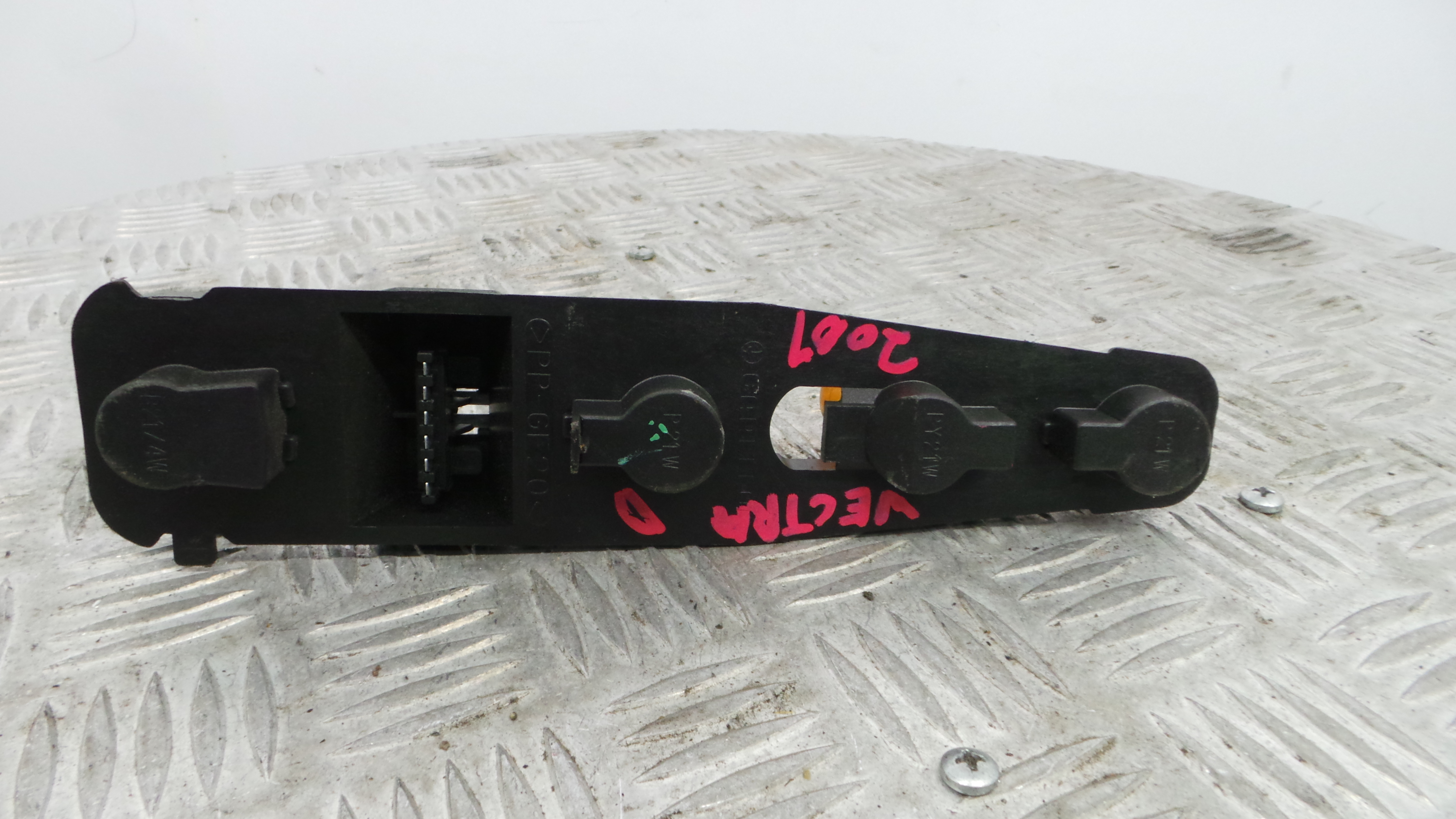 Suporte Lampadas Tras Direito 90541637 - OPEL VECTRA B Combi (J96)-36062976