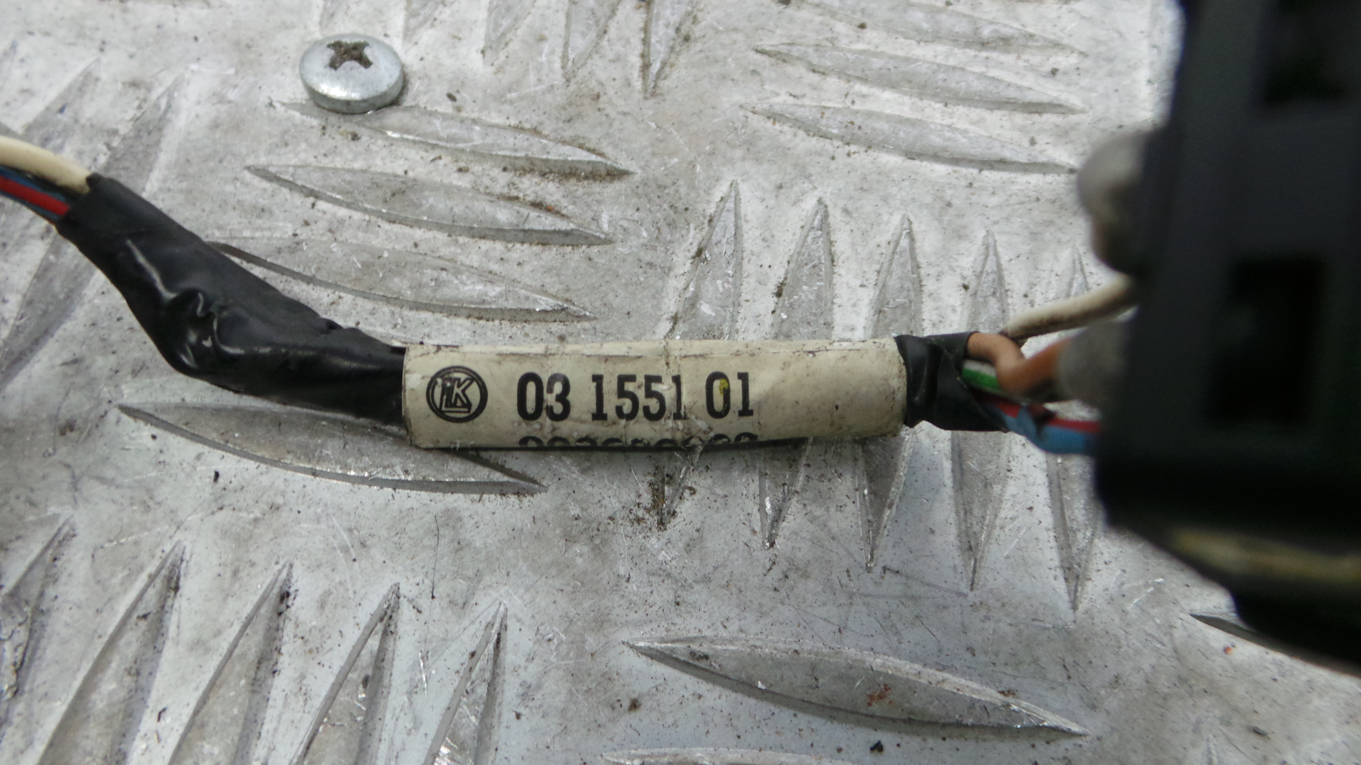 Interruptor / Comando Elevador Vidro Trás Dto 90433369 - OPEL VECTRA B Combi (J96)-36062995