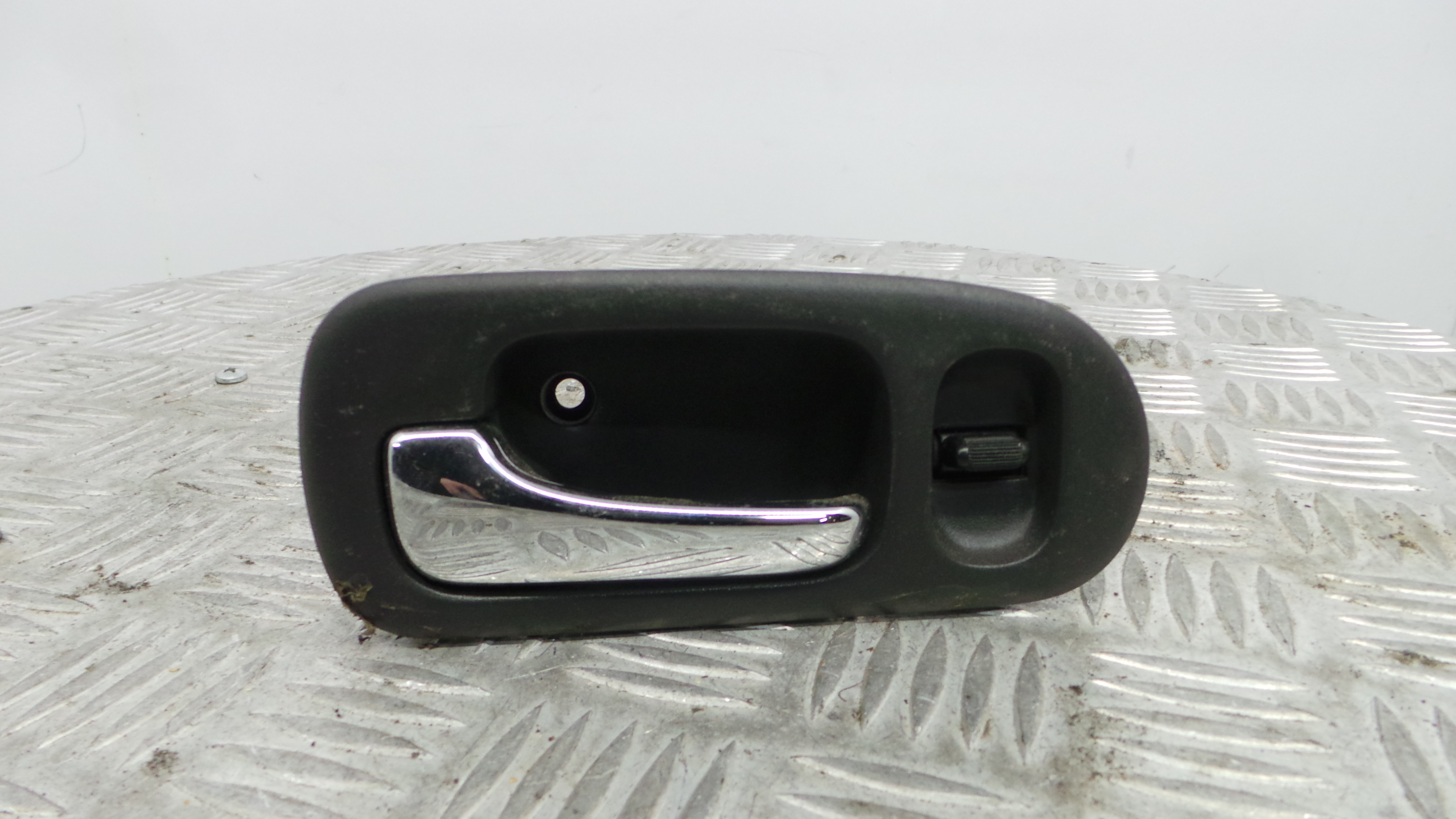 Puxador Interior Traseiro Esquerdo  FVC101910LPZ - ROVER 45 I Hatchback (RT)-36140167