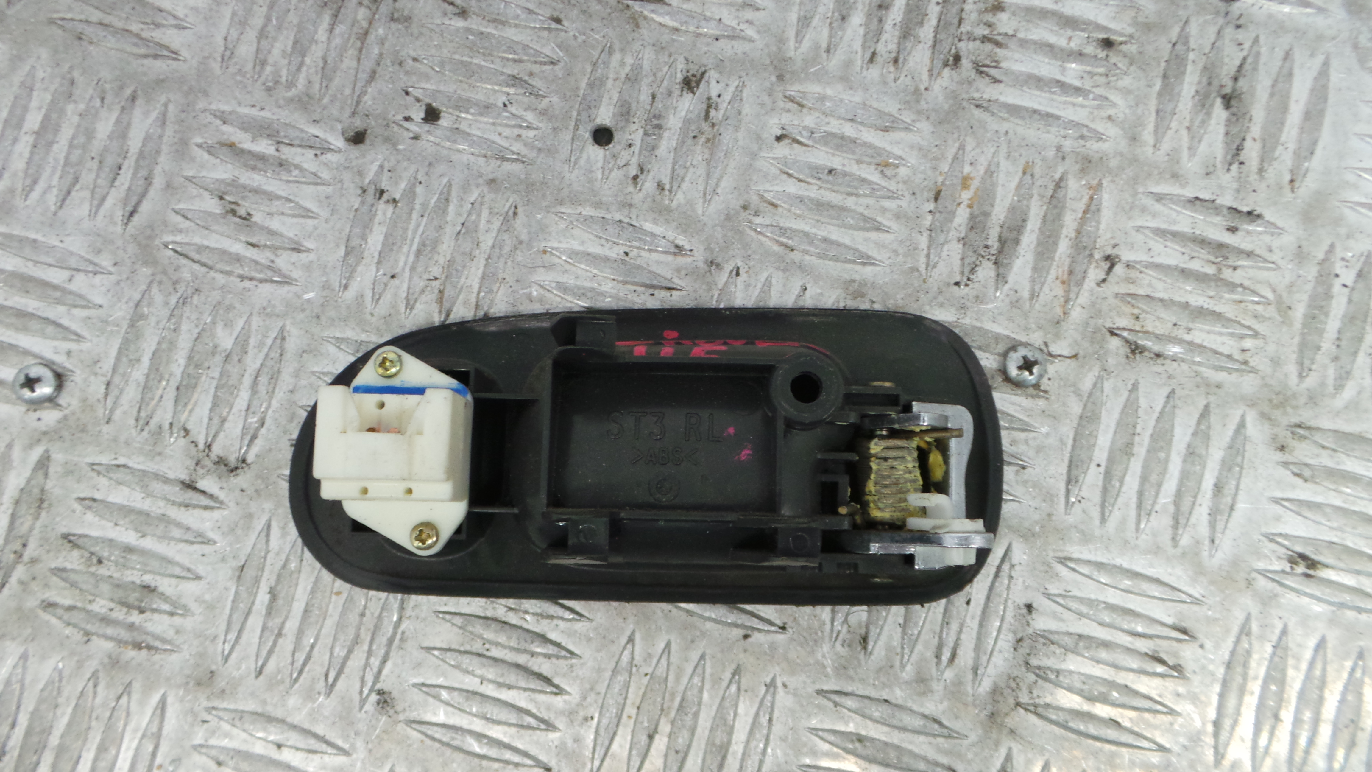 Puxador Interior Traseiro Esquerdo  FVC101910LPZ - ROVER 45 I Hatchback (RT)-36140167