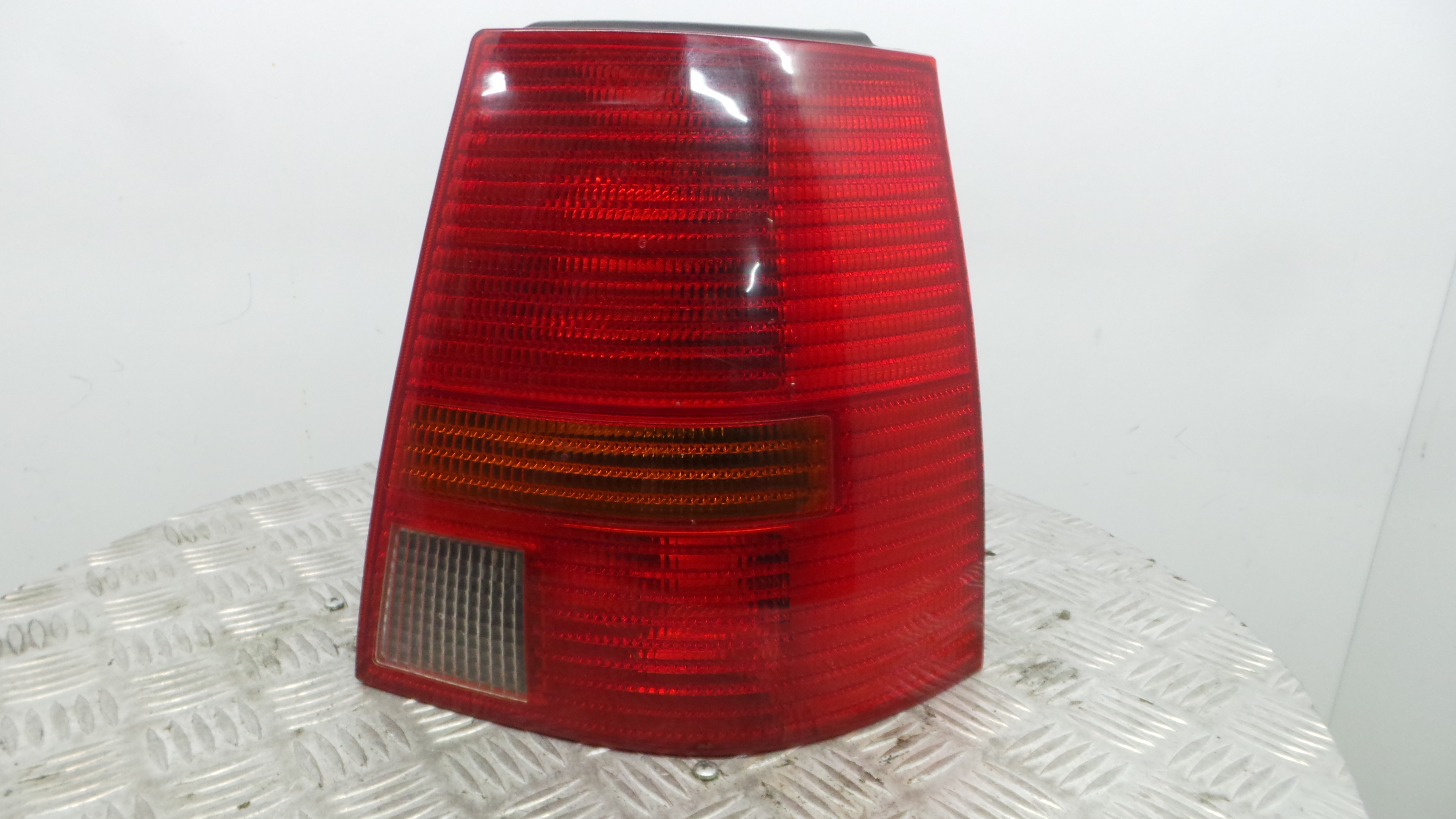 Farolim Stop Dto 284302 - VW GOLF VAN IV Variant (1J5)-36140244 Farolim Stop Dto 284302 - VW GOLF VAN IV Variant (1J5)-36140244