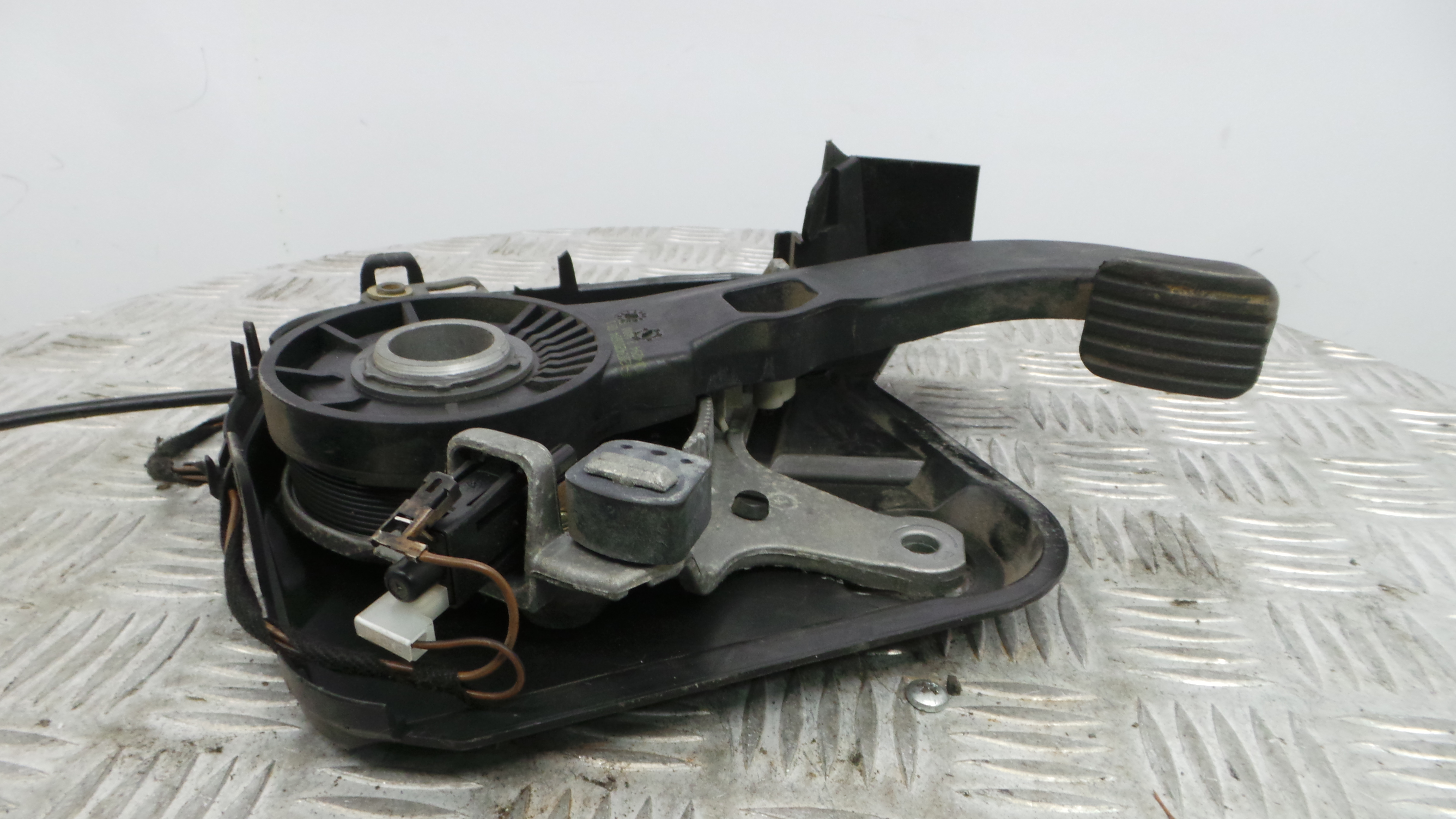 Travão de Estacionamento / Parque A2034201684 - MERCEDES-BENZ C-CLASS Coupé (CL203), C-CLASS Coupe-36141527