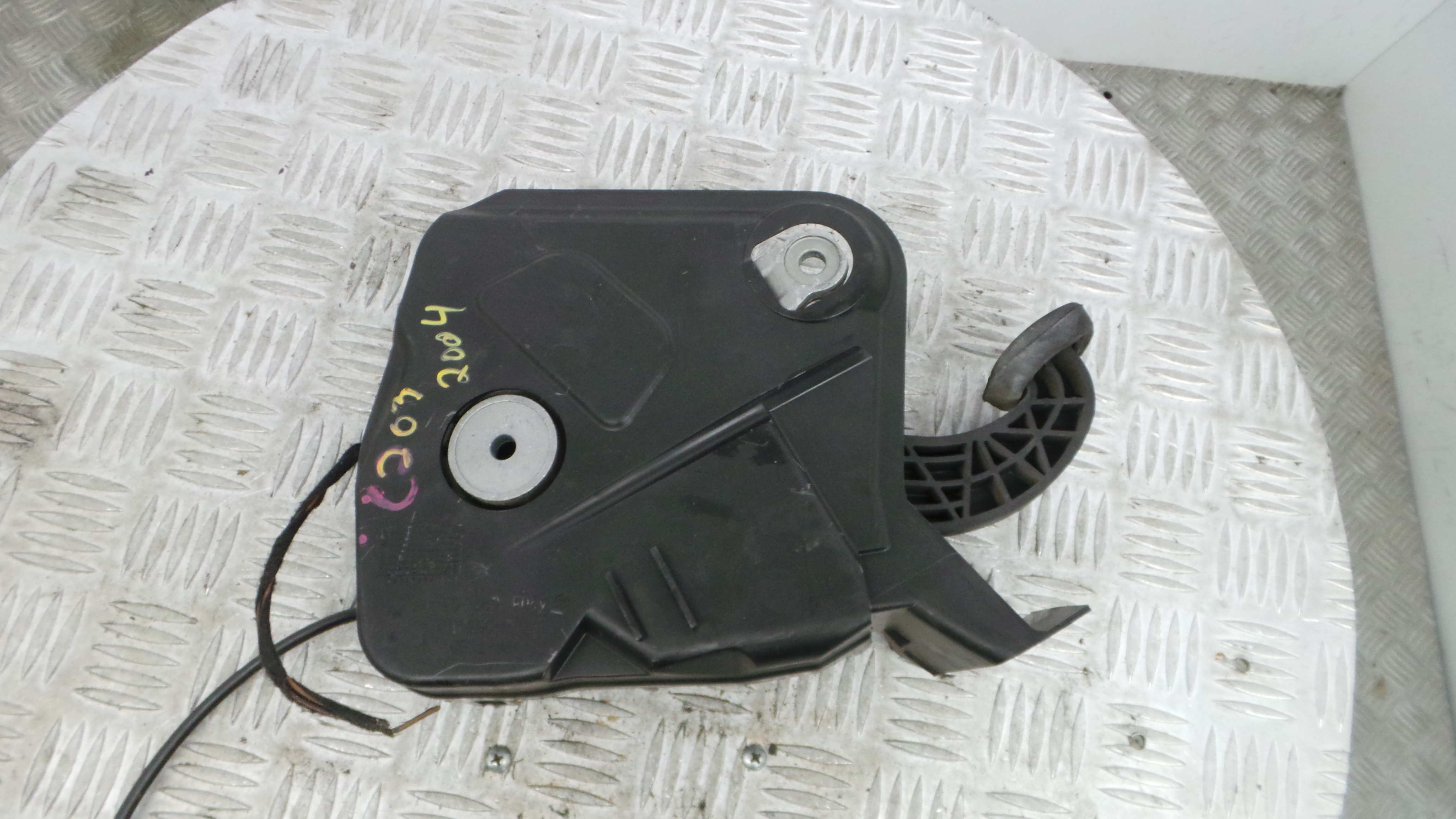 Travão de Estacionamento / Parque A2034201684 - MERCEDES-BENZ C-CLASS Coupé (CL203), C-CLASS Coupe-36141527