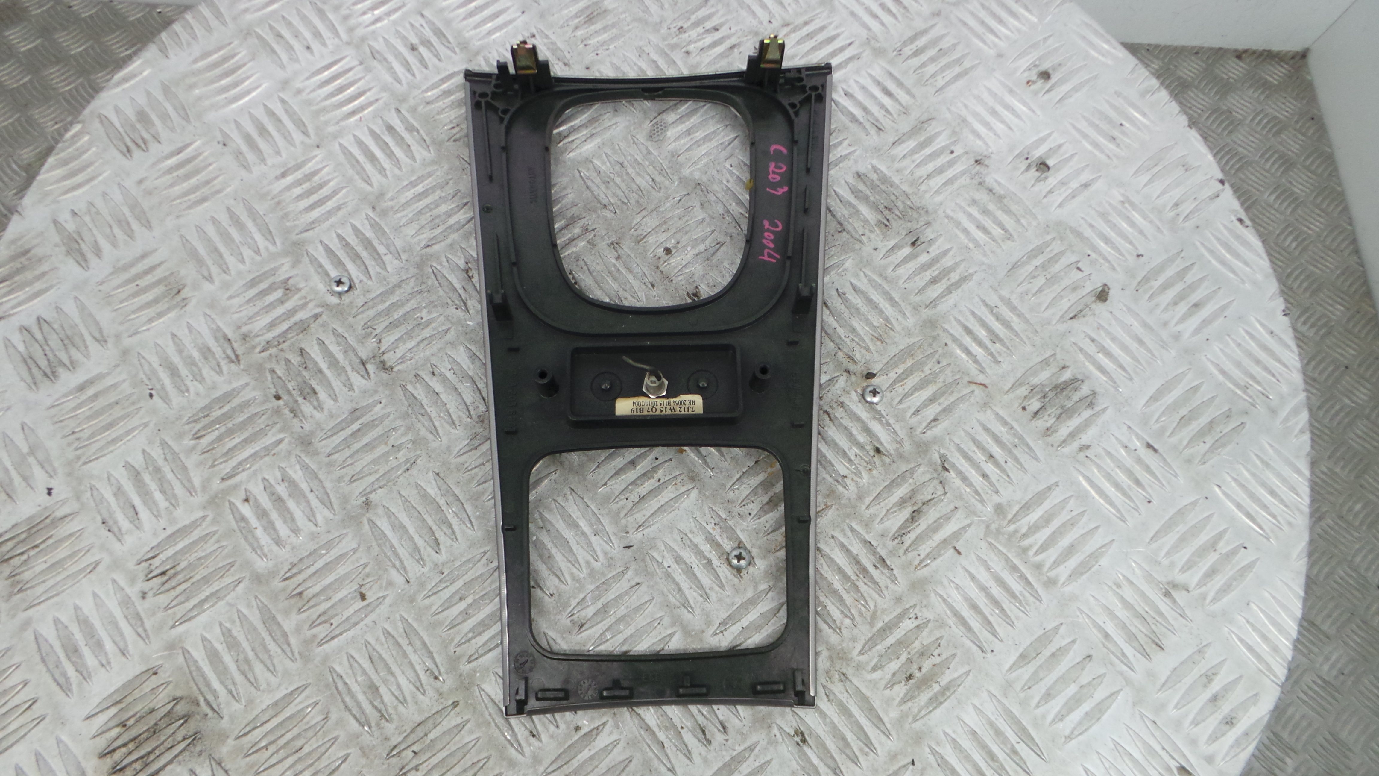 Aro Consola Central A203680 - MERCEDES-BENZ C-CLASS Coupé (CL203), C-CLASS Coupe Sport (CL203), C-C-36141562