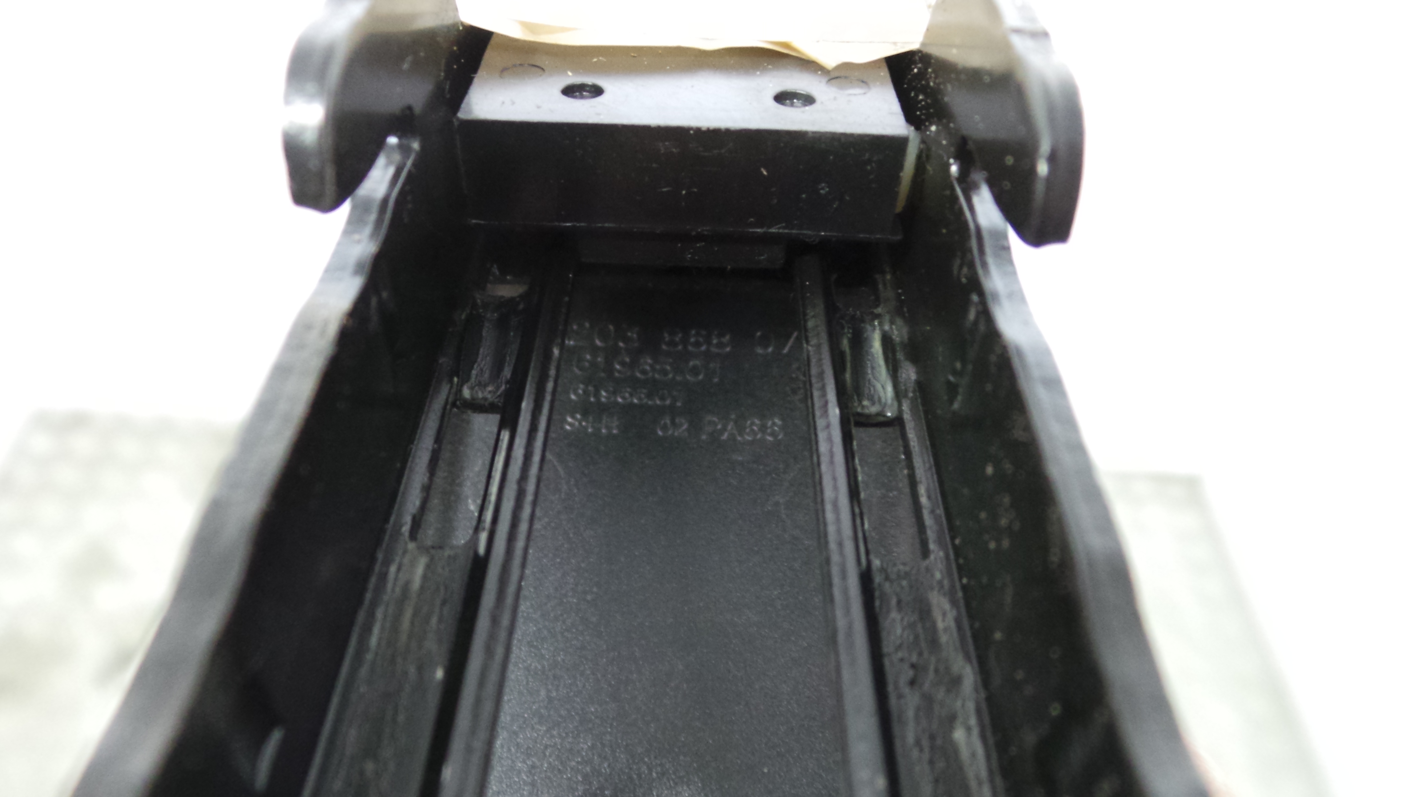 Fixação / Encaixe Cinto Frente Direito 2038680722 - MERCEDES-BENZ C-CLASS Coupé (CL203), C-CLASS -36141612