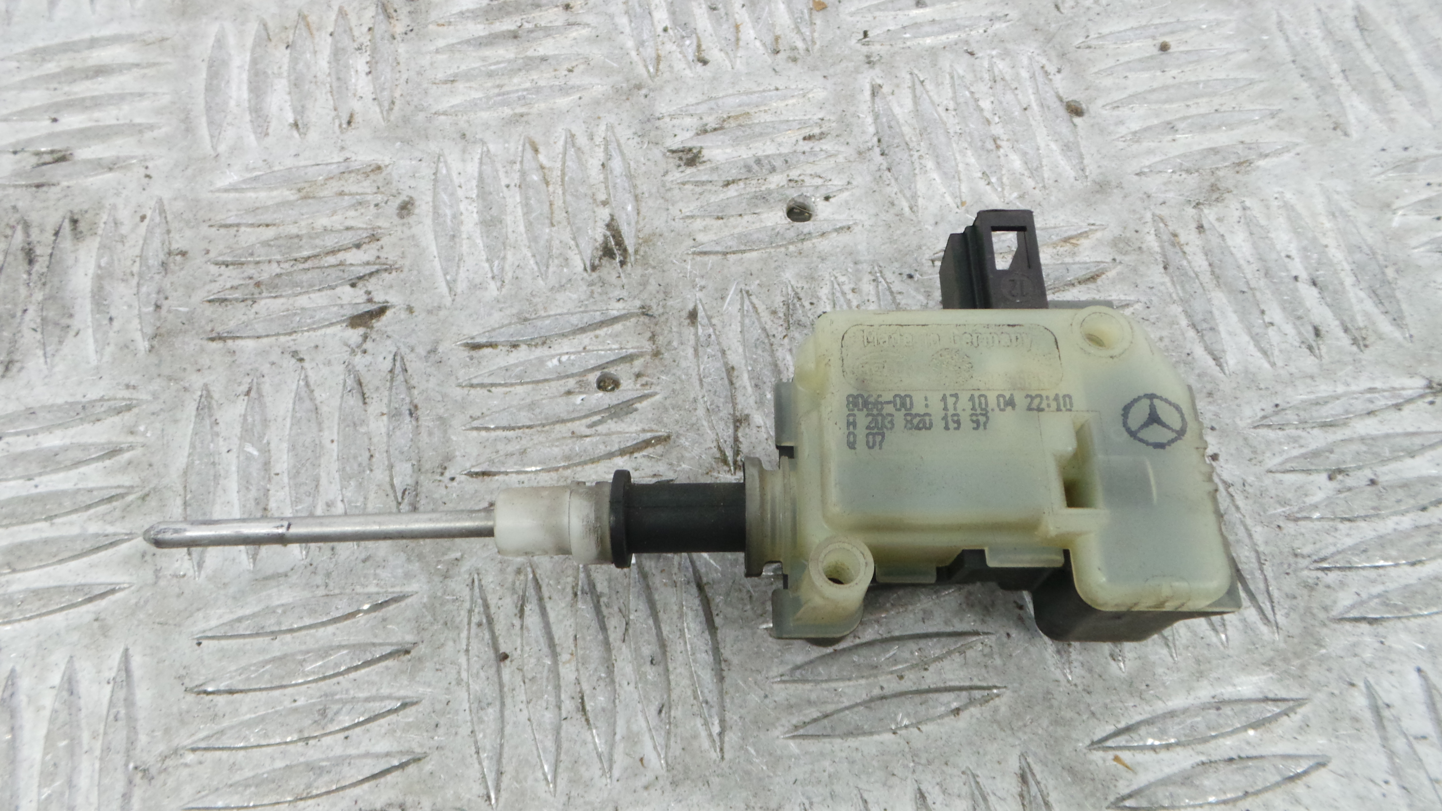 Pistola Deposito Combustivel A2038201997 - MERCEDES-BENZ C-CLASS Coupé (CL203), C-CLASS Coupe Sport-36141625