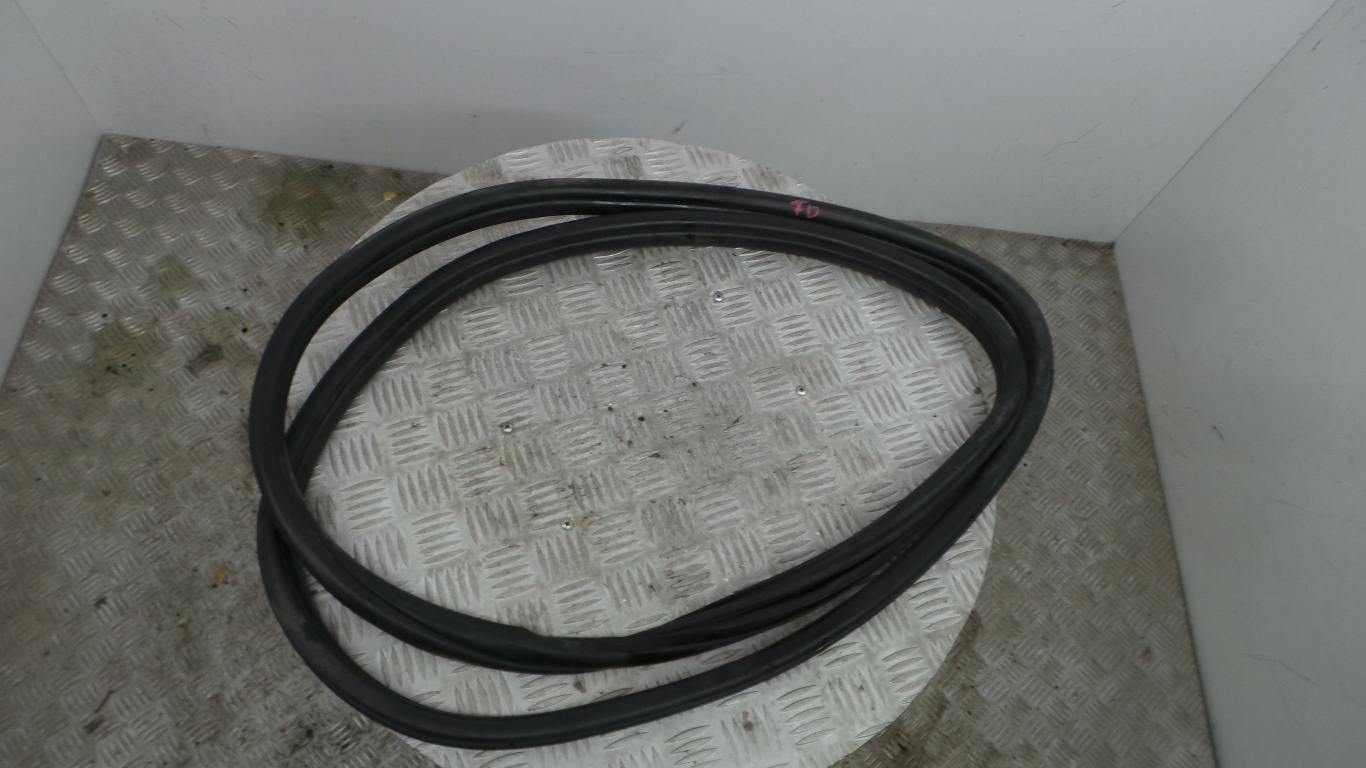 Borracha Porta Frente Direita 51.72-7240849 - BMW 1 (F20), 1 Sports Hatch (F20)-36141666