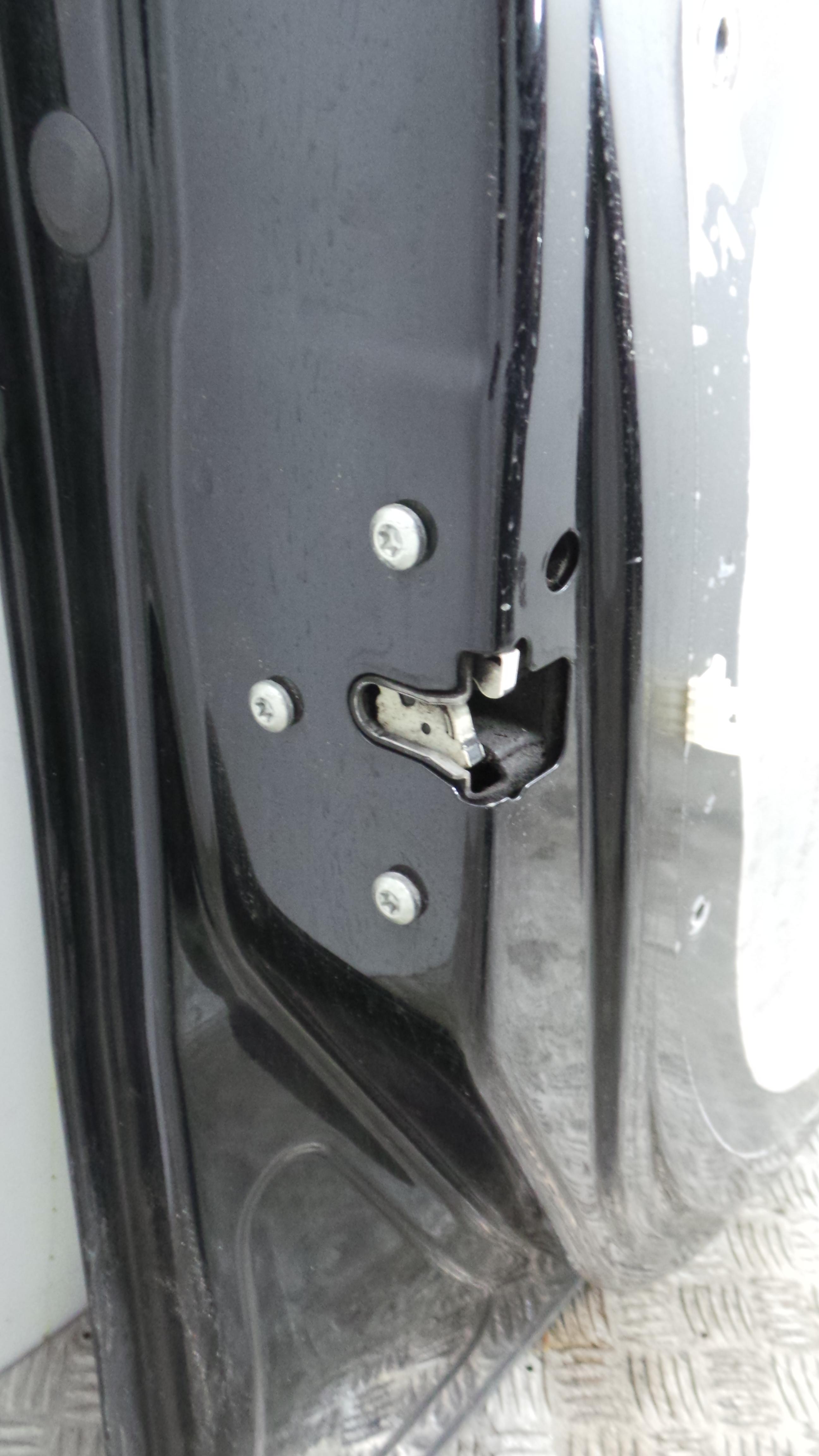 Fecho da Porta Frente Esq 13286911 - OPEL CORSA D (S07)-36150376