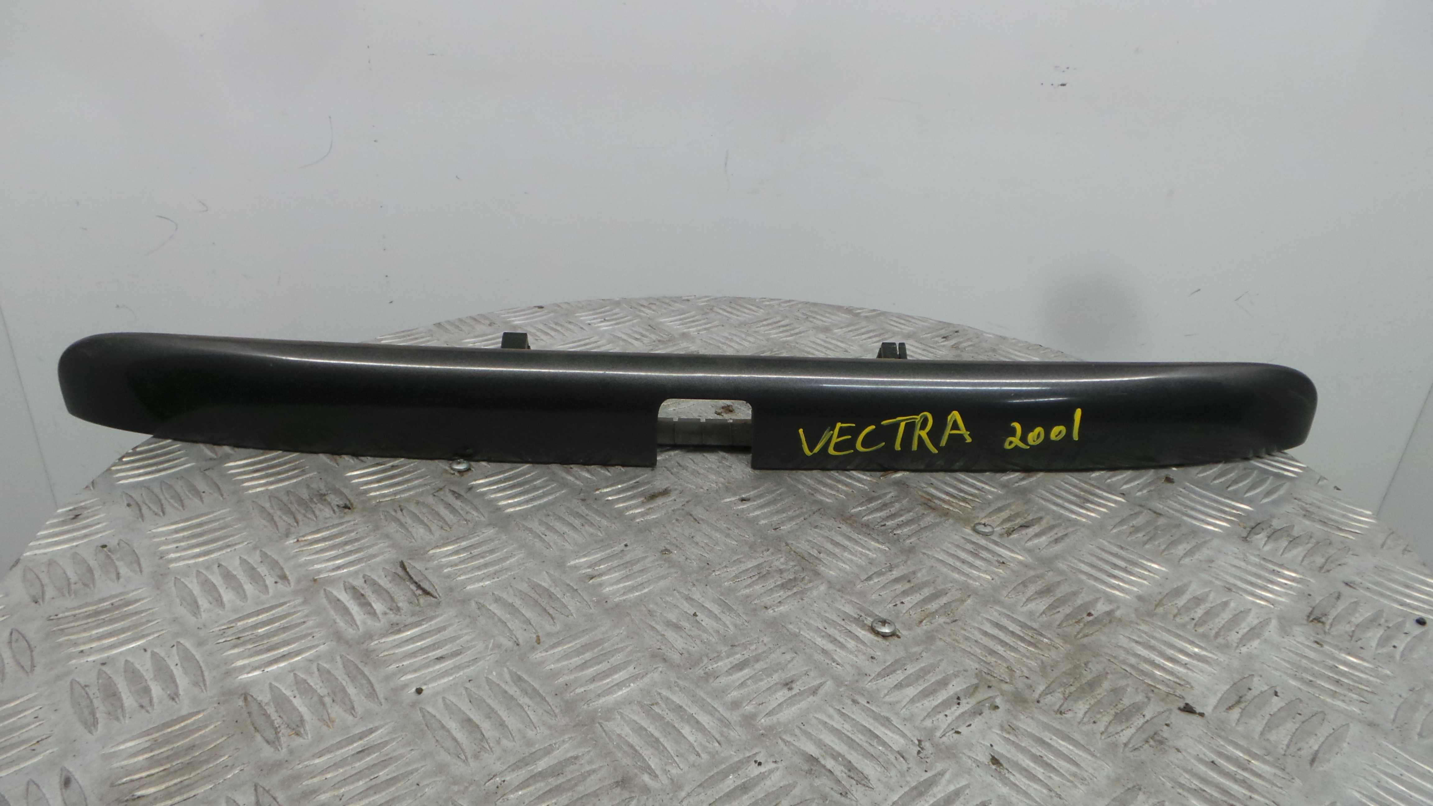 Puxador Exterior da Tampa da Mala 90464809 - OPEL VECTRA B Combi (J96)-36713780
