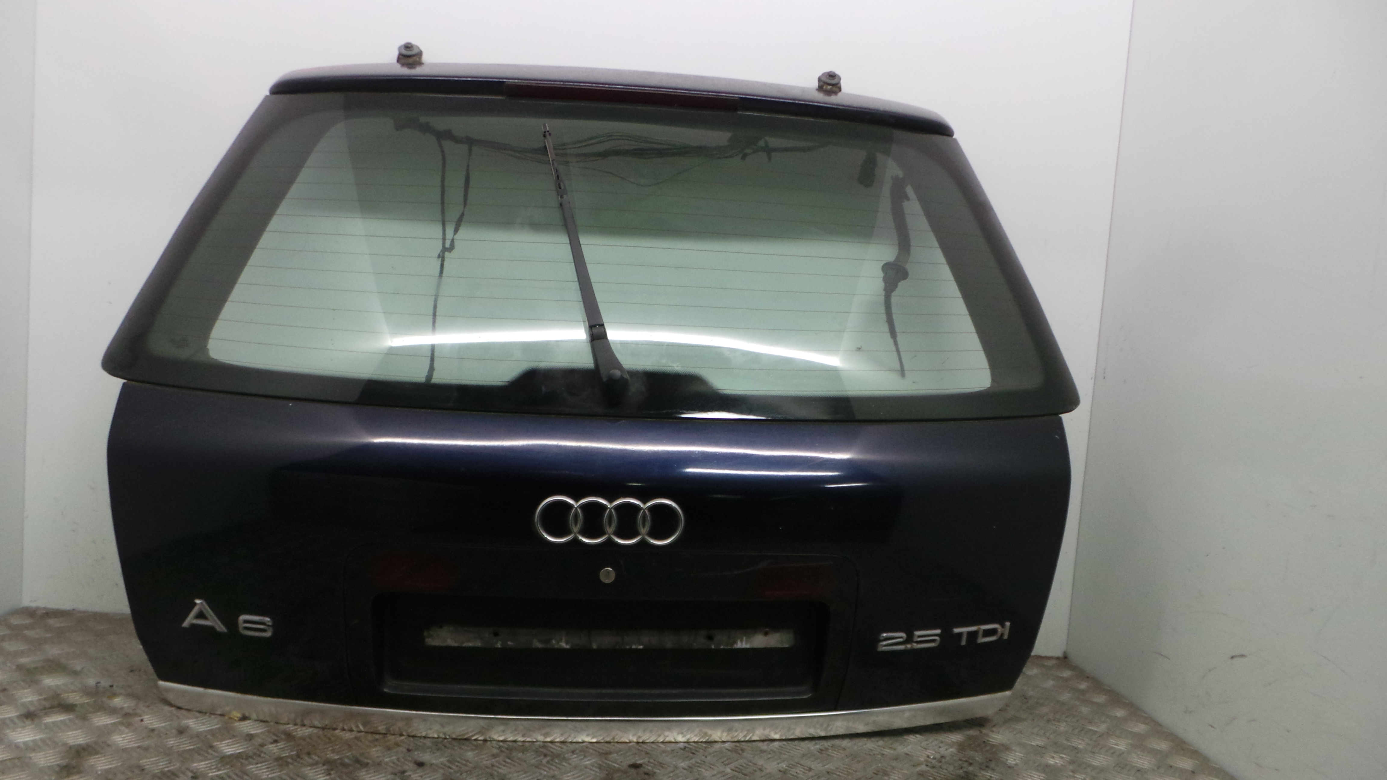 Tampa da Mala 4B9827023J - AUDI A6 C5 Avant (4B5)-36151098 Tampa da Mala 4B9827023J - AUDI A6 C5 Avant (4B5)-36151098