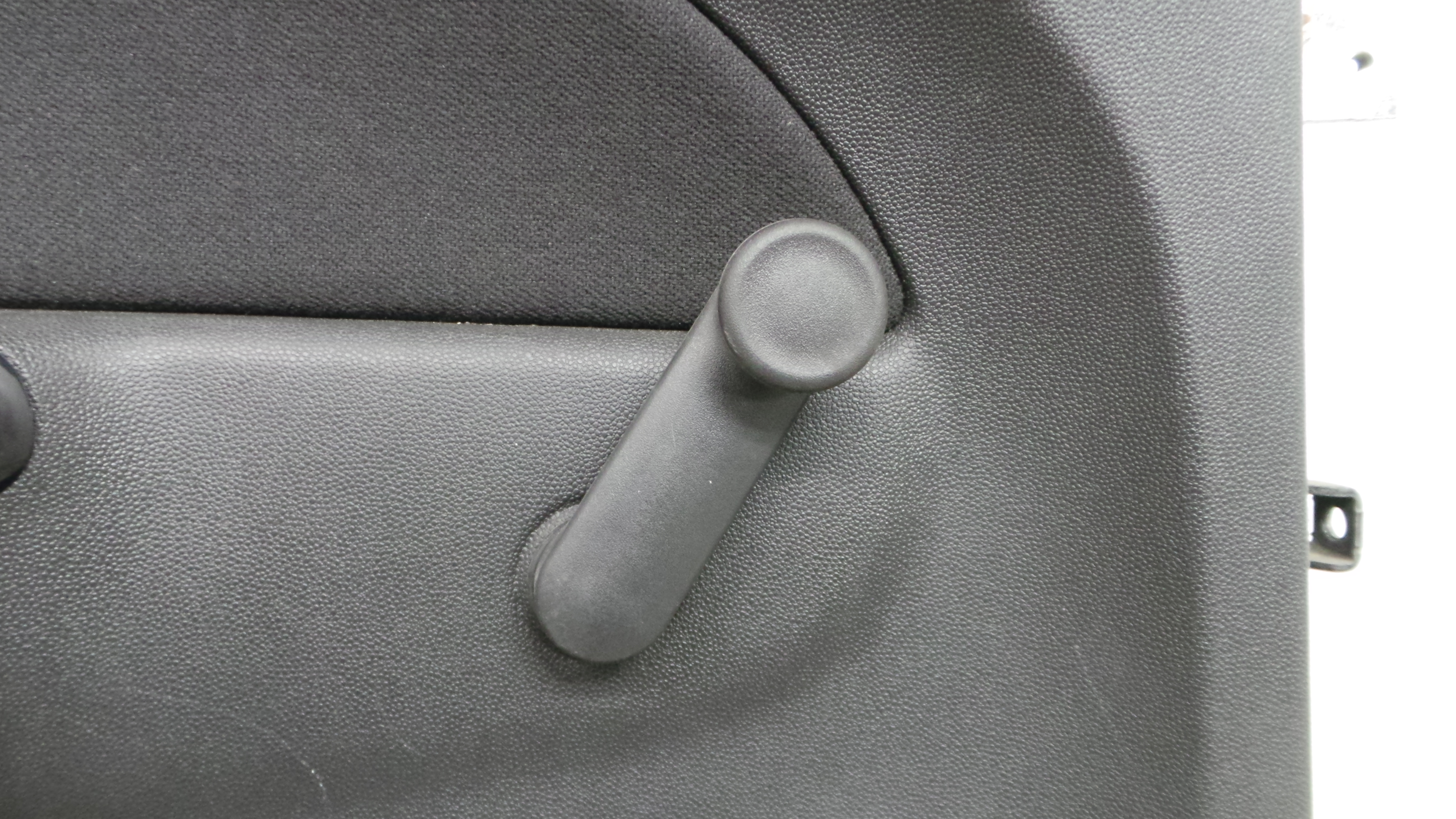 Manivela do Vidro Traseiro Esquerdo 24400084 - OPEL CORSA D (S07)-36151325