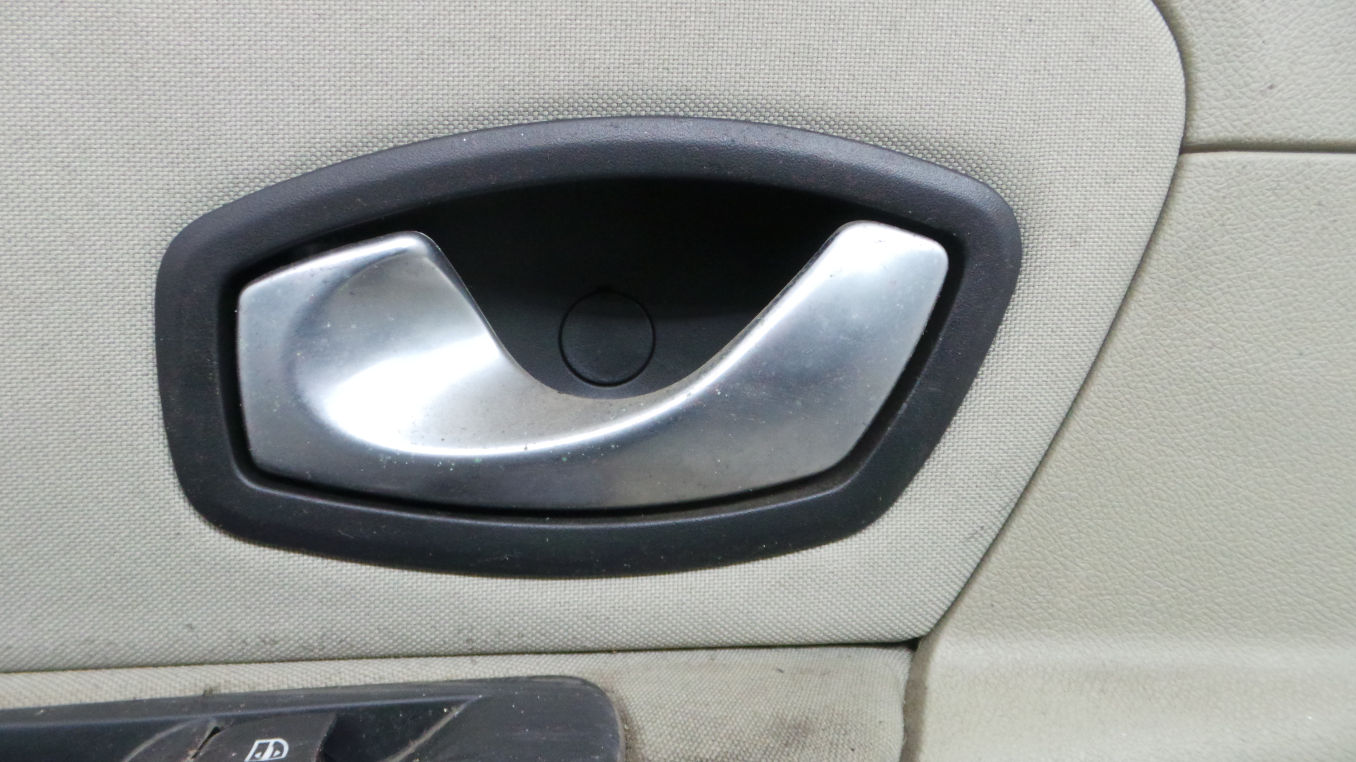 Puxador Interior Traseiro Esquerdo  826730001R - RENAULT SCÉNIC III (JZ0/1_)-36151733