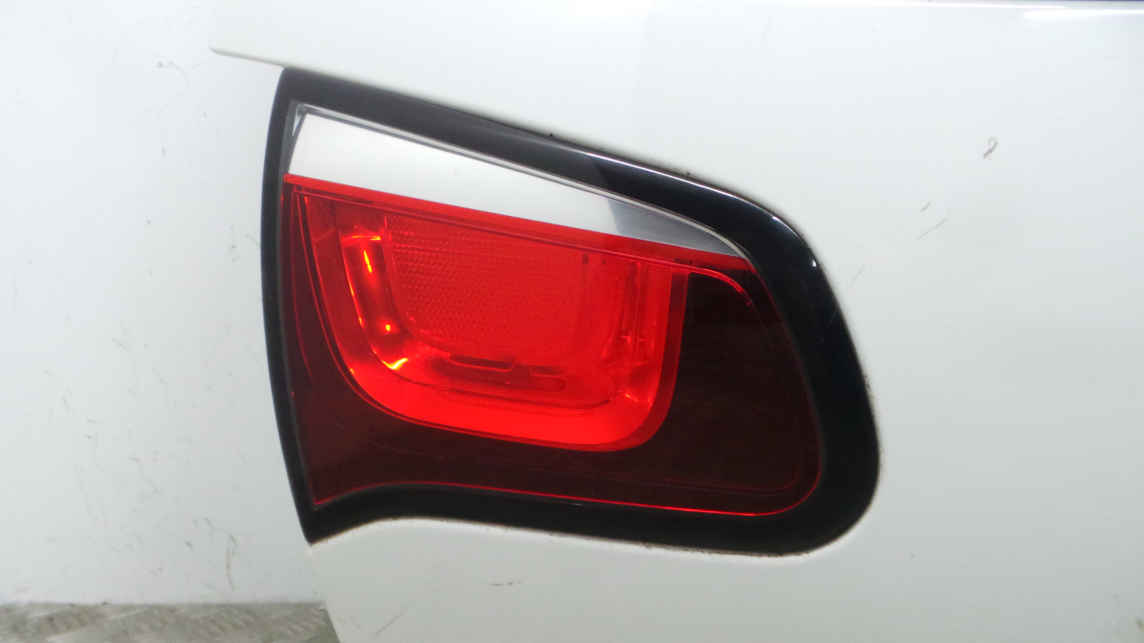 Farolim Mala trás Esq  00006350JC - CITROËN C3 II (SC_)-36151750