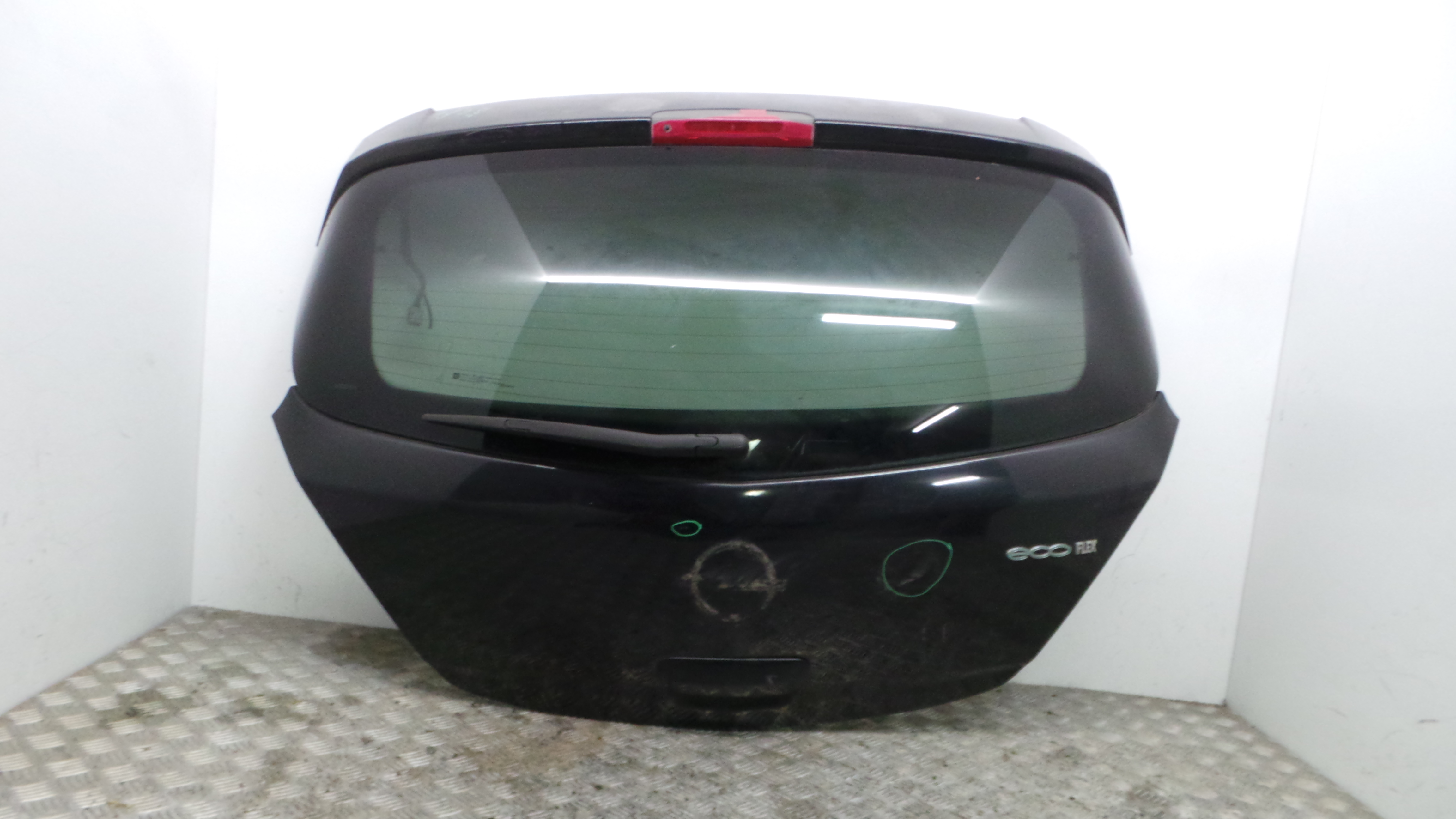 Tampa da Mala 93192021 - OPEL CORSA D (S07)-36151752 Tampa da Mala 93192021 - OPEL CORSA D (S07)-36151752