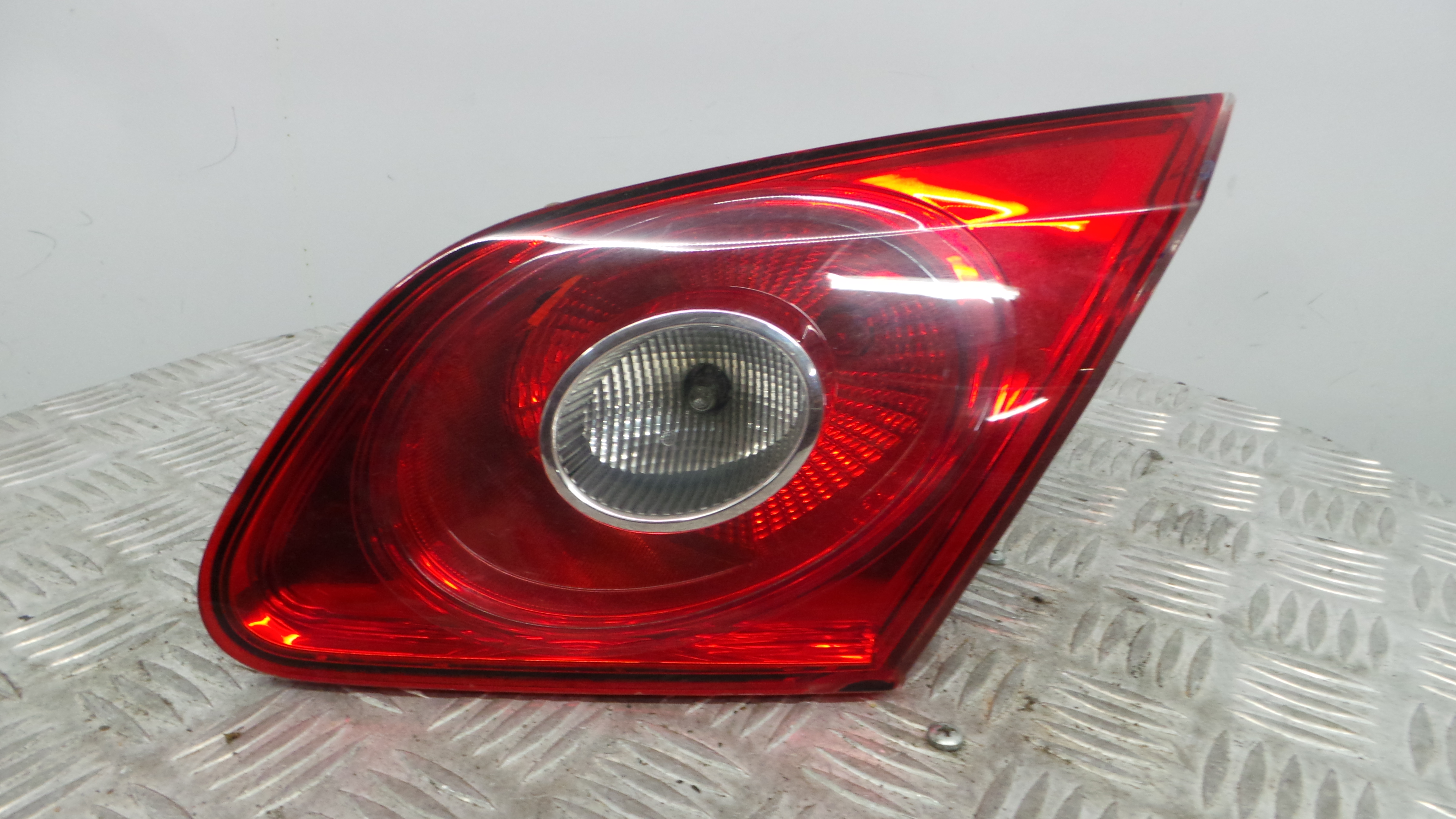 Farolim Mala Trás Dto 3C8945094D - VW PASSAT CC B6 (357)-36156855