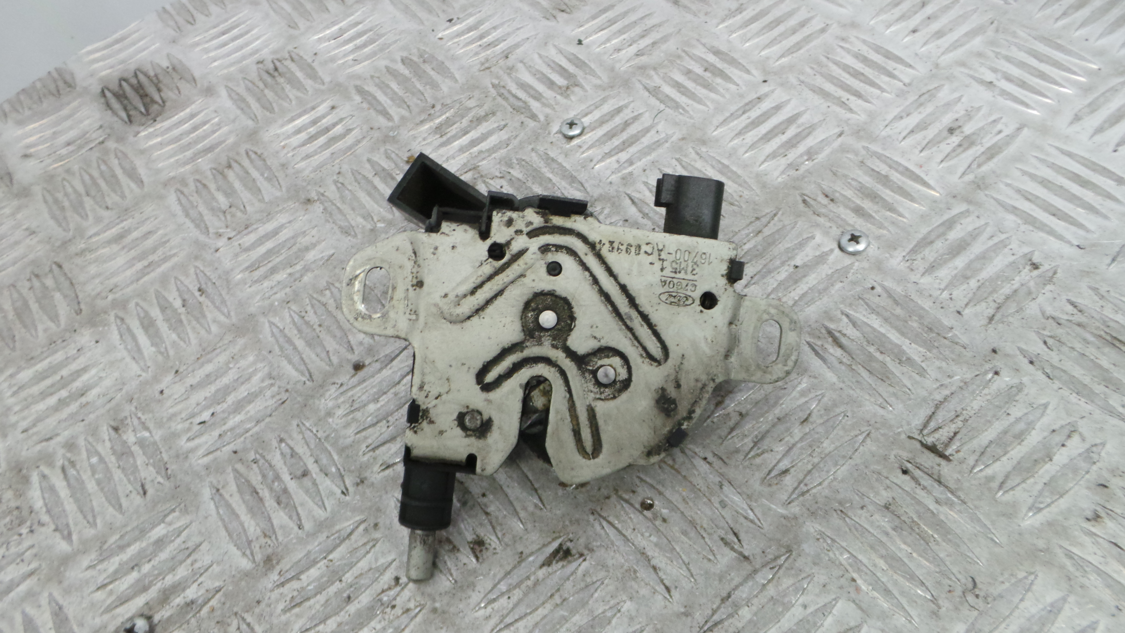 Fecho do Capot 3M51-16700-AC - FORD FOCUS II (DA_, HCP, DP)-36157534