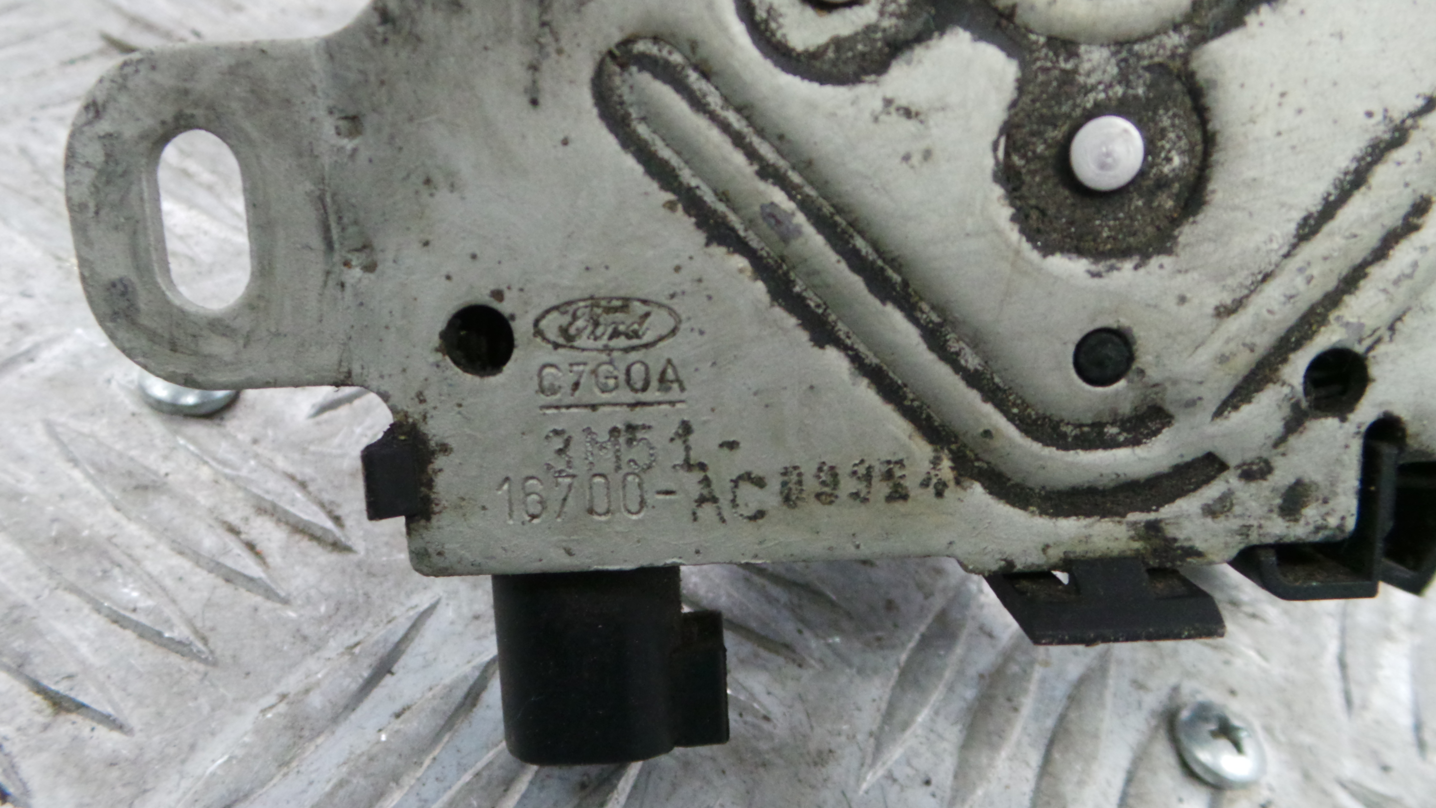 Fecho do Capot 3M51-16700-AC - FORD FOCUS II (DA_, HCP, DP)-36157534