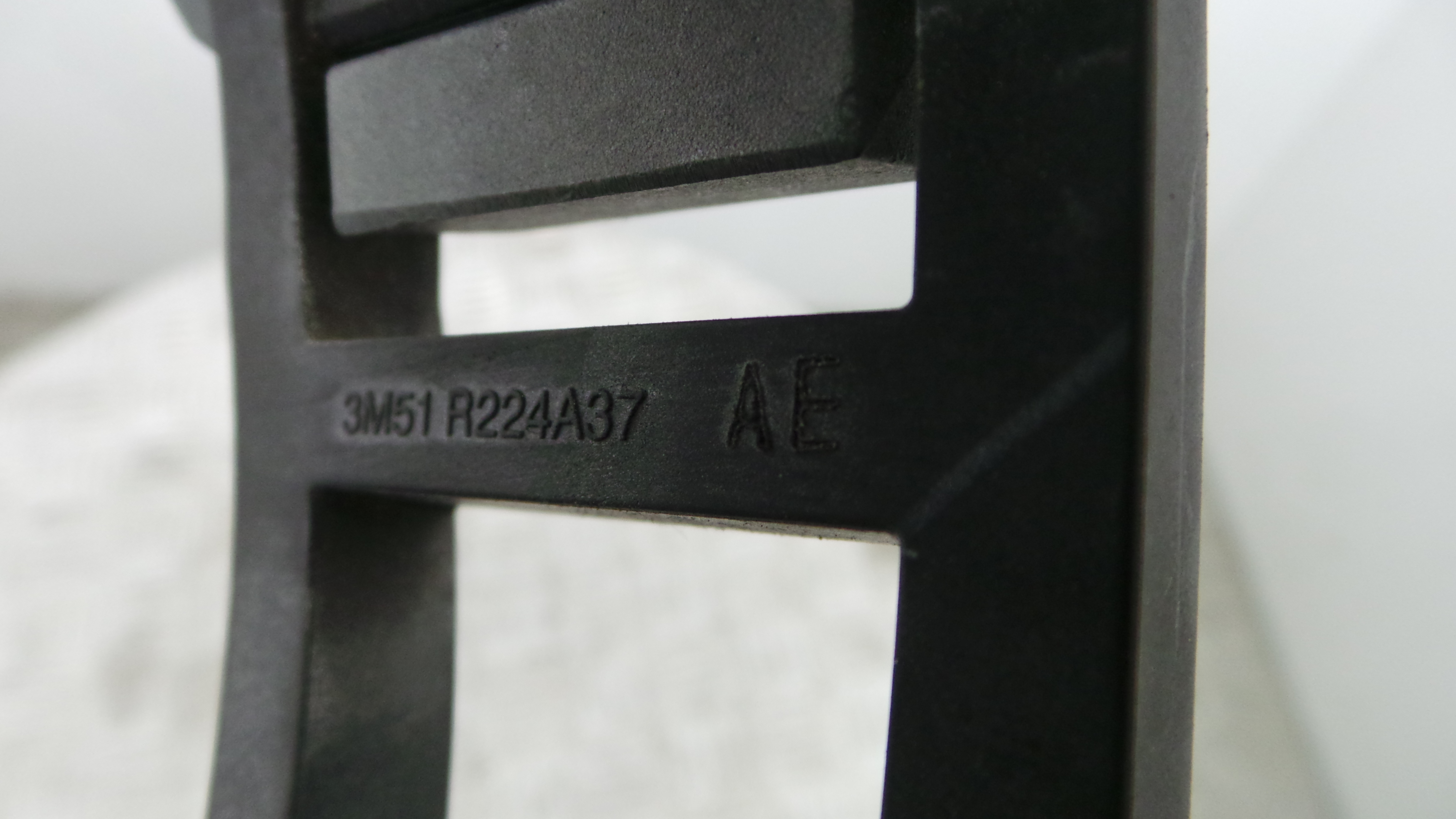 Puxador Exterior Frente Direita 3M51-R224A37-AE - FORD FOCUS II Station Wagon (DA_, FFS, DS), FOCUS-36157601