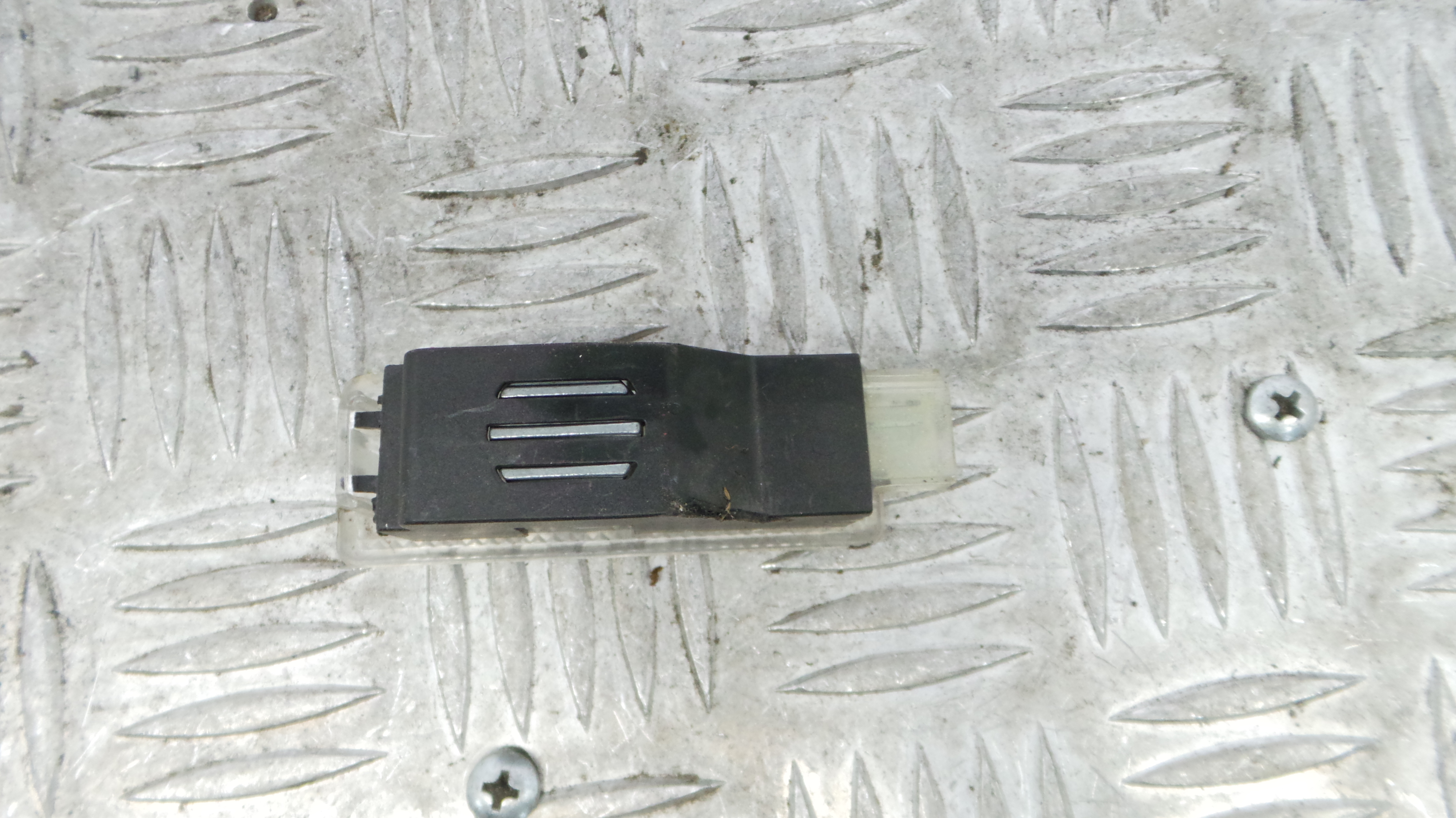Luz Interior  - BMW 1 (F20), 1 Sports Hatch (F20)-36157702